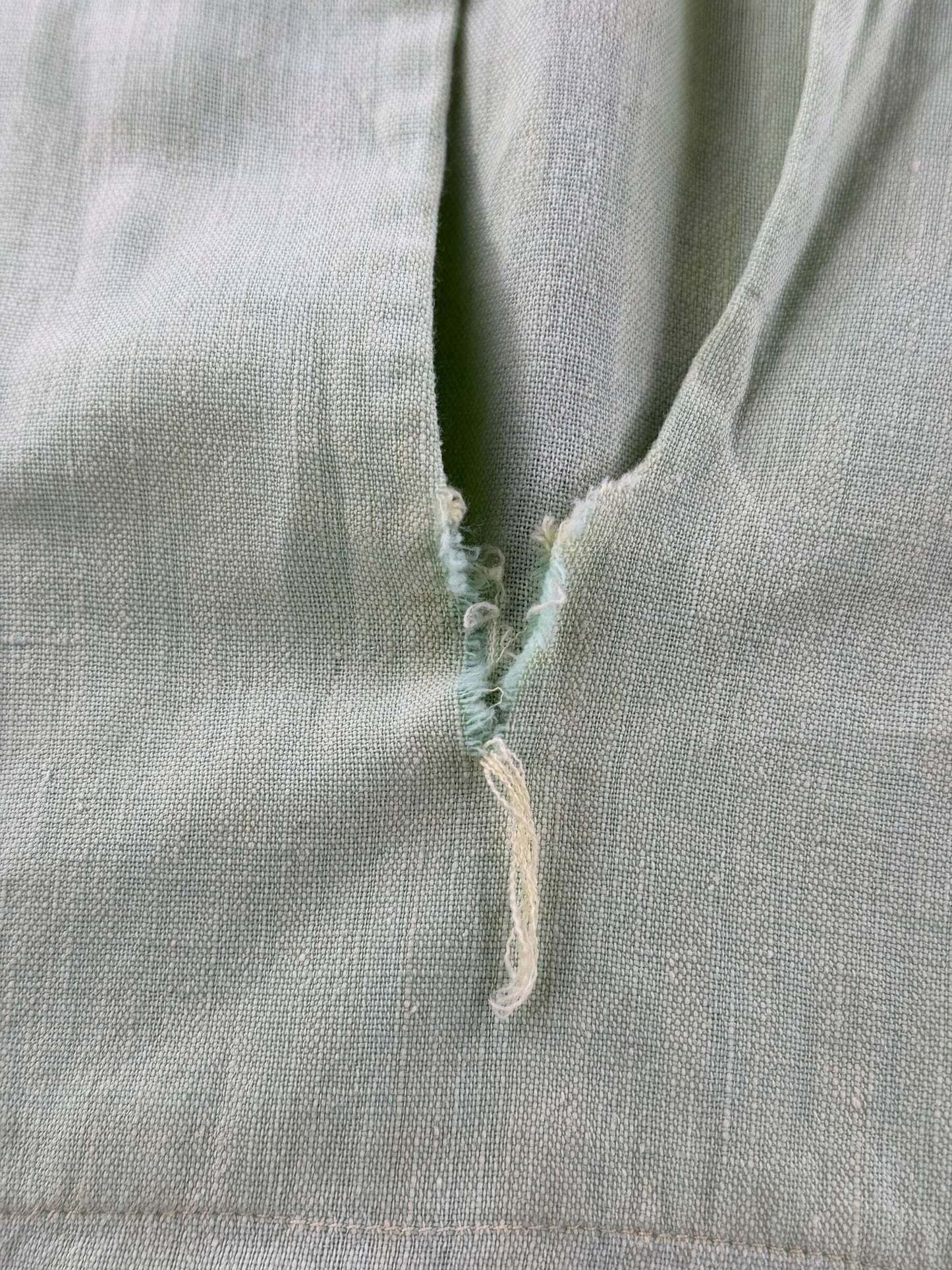 Tear near collar on Vintage 50s Jaime Lime Green Popover Shirt SZ L - AS IS