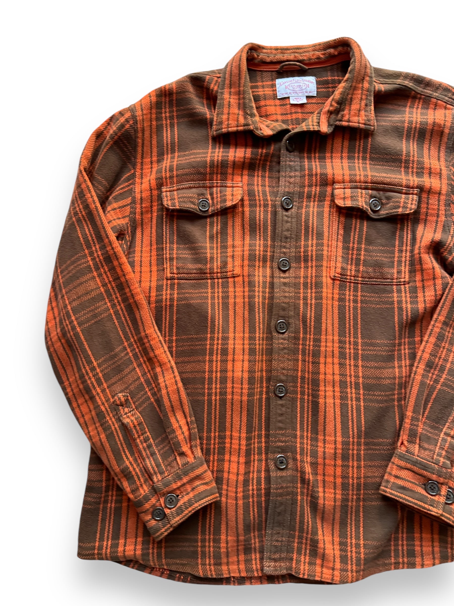 front right of Modern Filson Cotton Flannel SZ XL