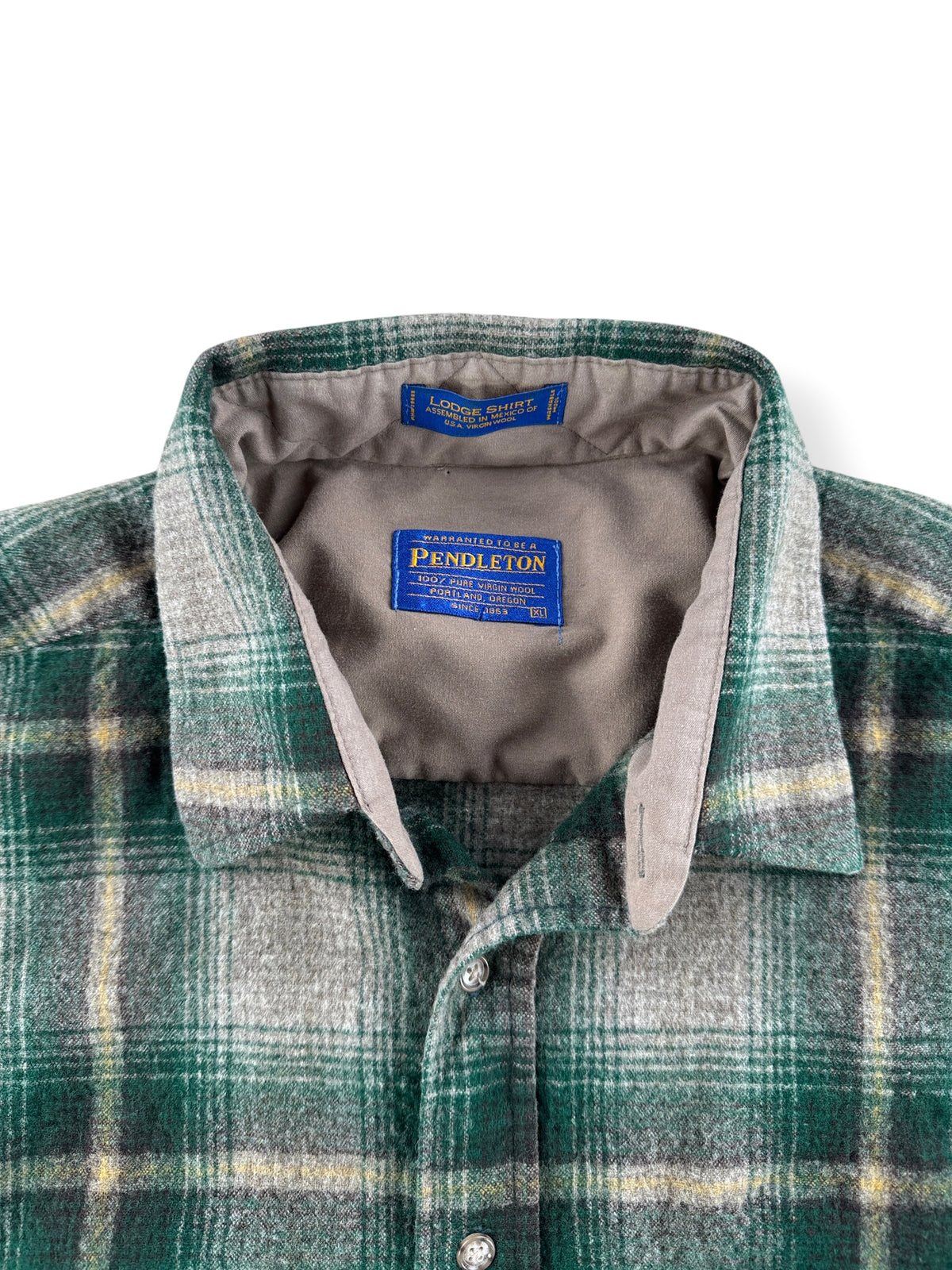 Collar on Vintage Mexico Pendleton Lodge Shirt SZ XL
