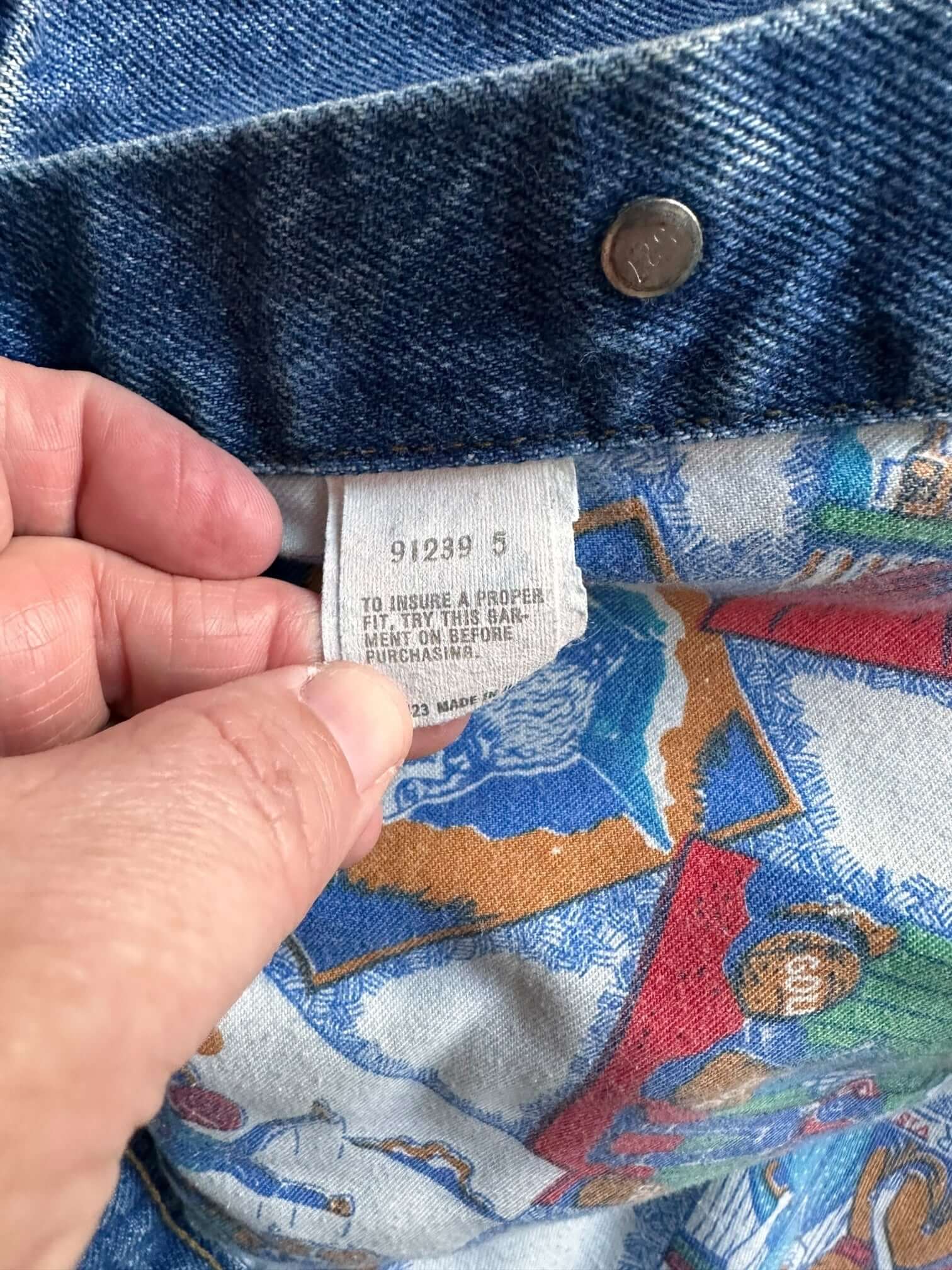 Tag View 1 on Vintage Lined Levis Denim Jacket SZ M | Vintage Denim Seattle