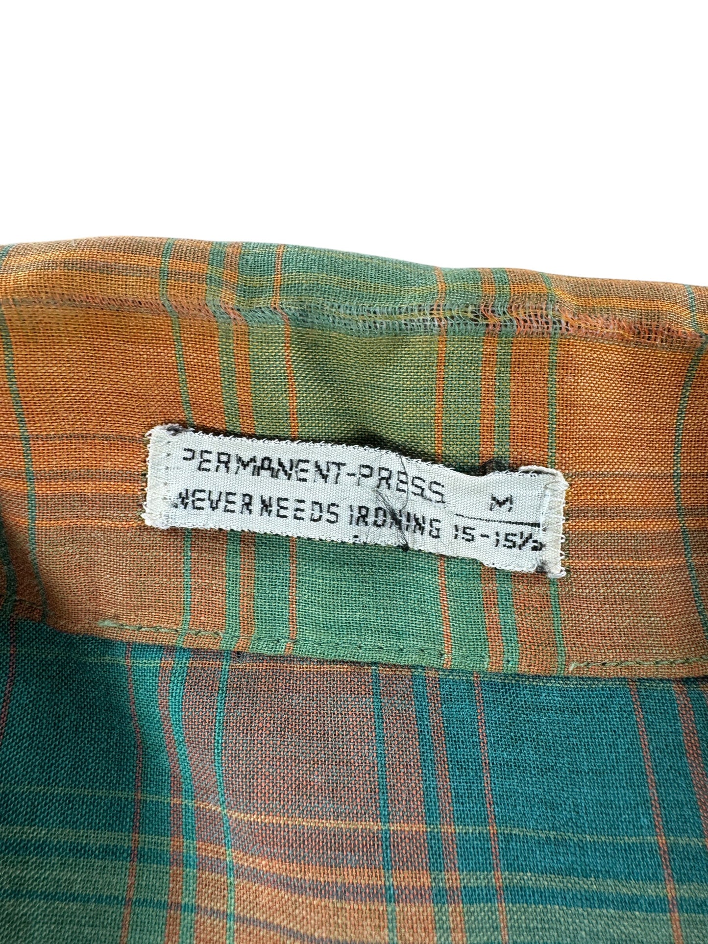 Label on Vintage Orange Green Short Sleeve Loop Collar Shirt SZ M