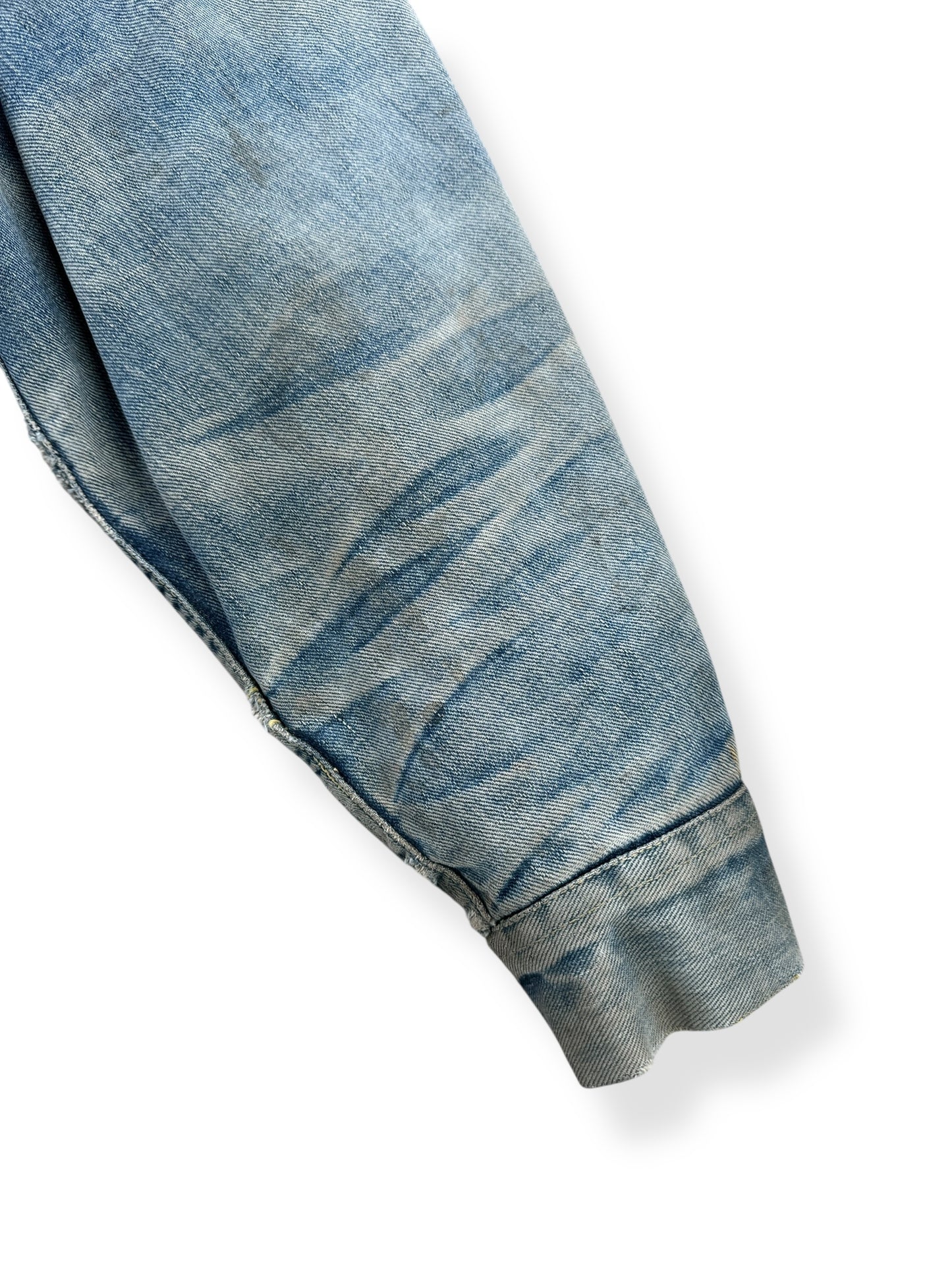 Fading on Sleeve of Vintage Lee Union Made Storm Rider SZ 42