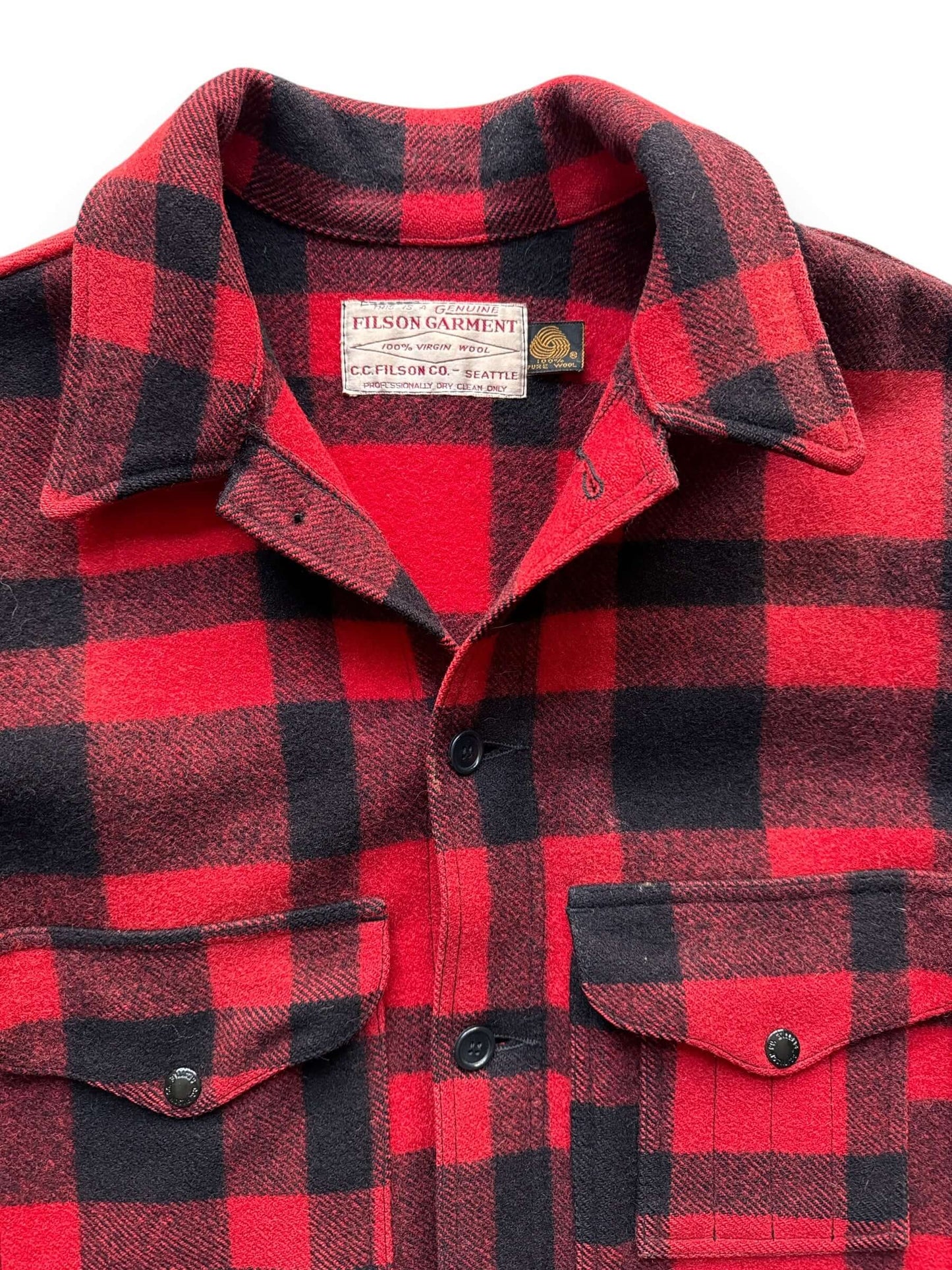 collar of Filson 80's Red & Black Mackinaw Cruiser SZ XL