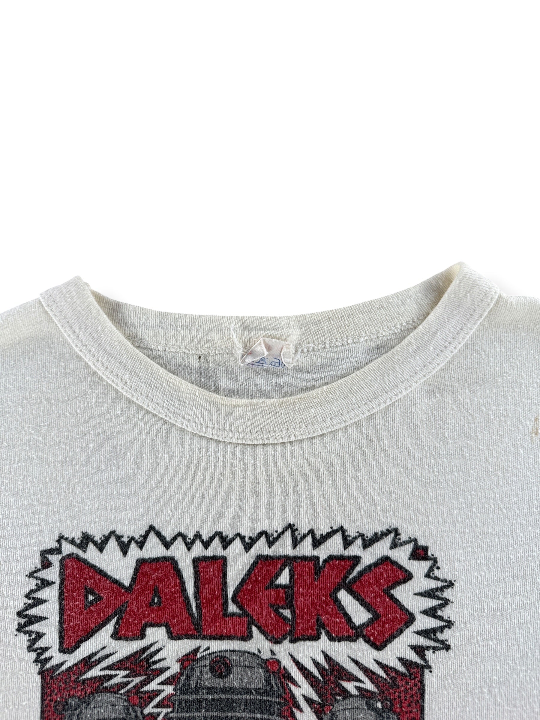 Collar on Vintage 80's Dr. Who Daleks Euro Tee SZ XL (Fits M)