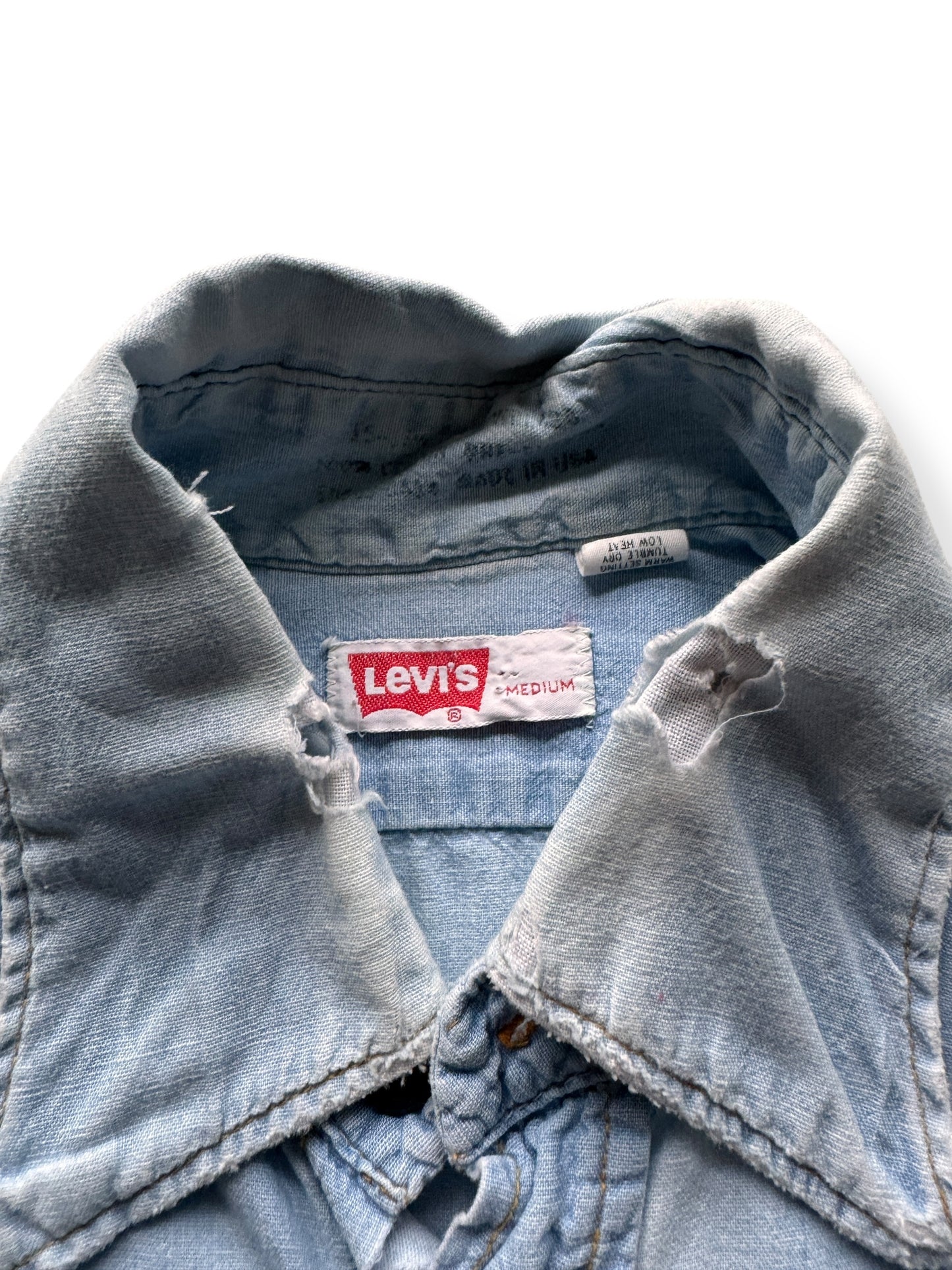 Damage on Collar of 70s Levis Chambray SZ M