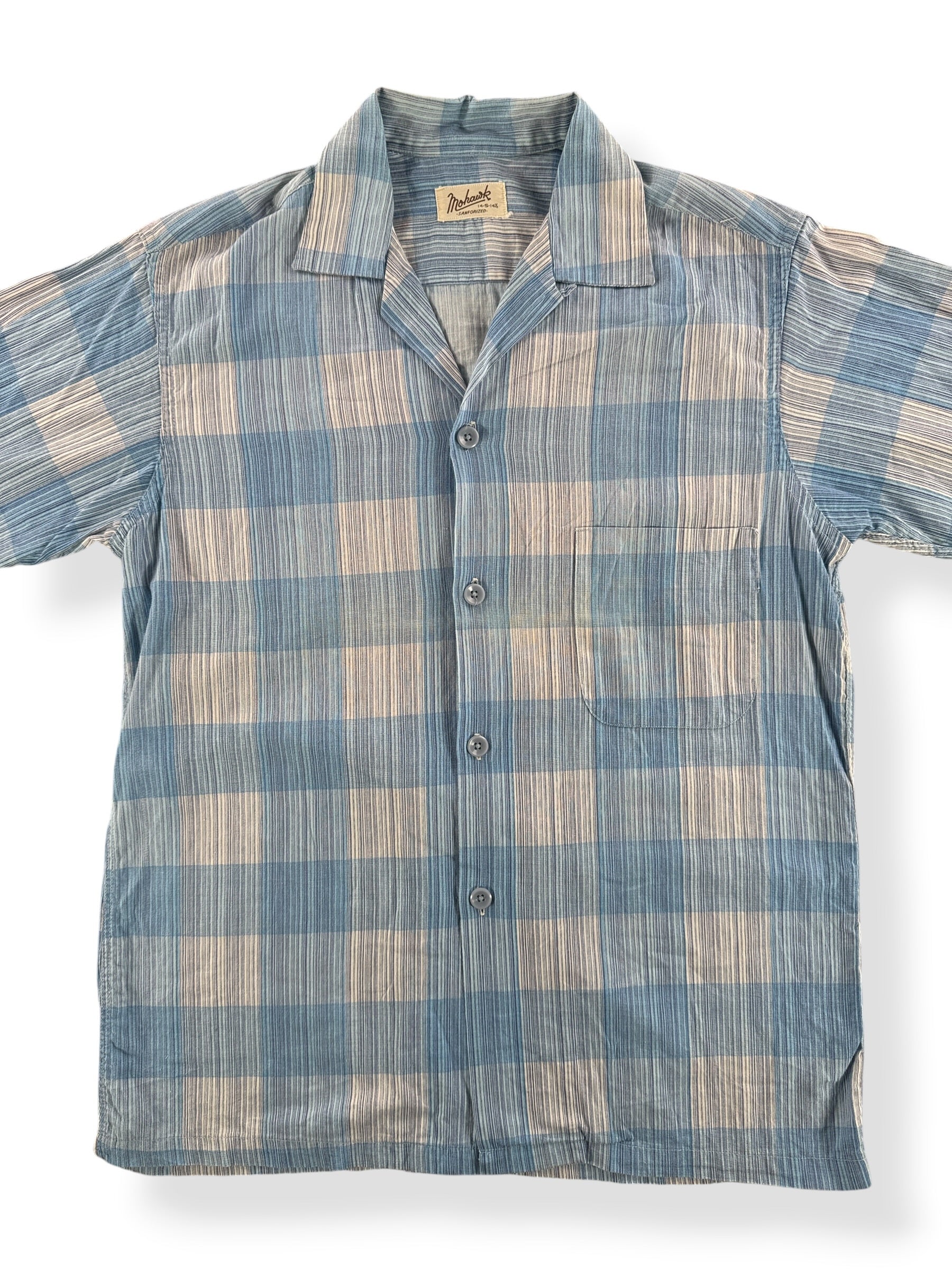 Front Close Up of Vintage 50s Mohawk Loop Collar Shirt SZ S