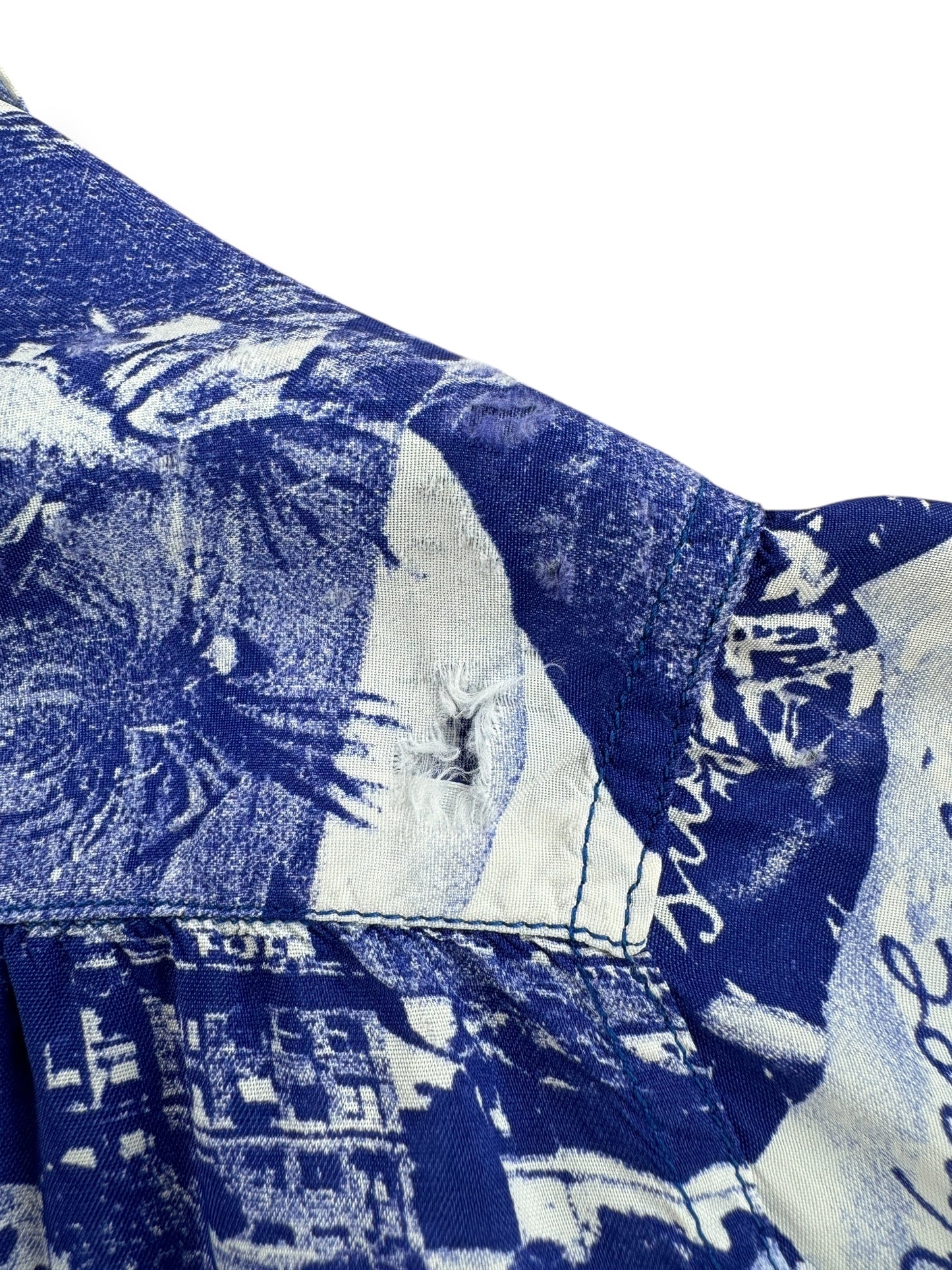 Holes on Shoulder of Vintage Unbranded Photo Print Aloha Shirt SZ L