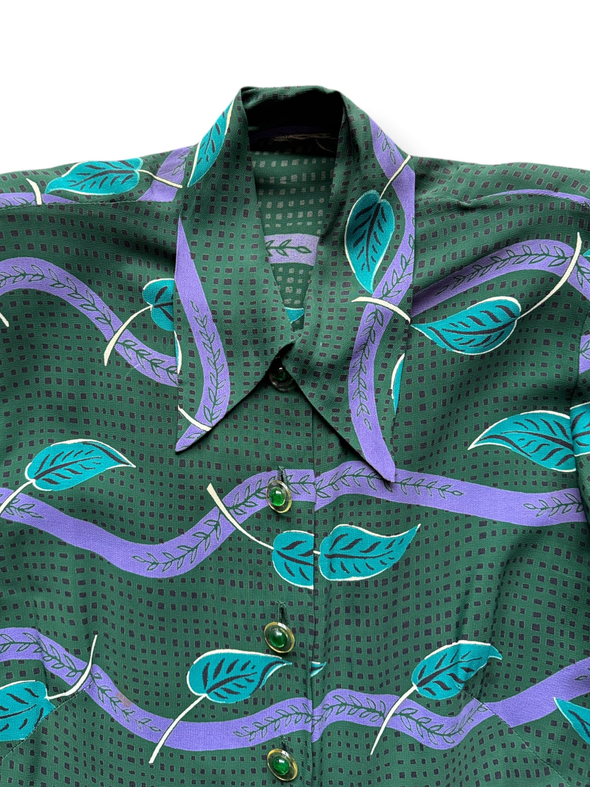 Front and collar of Vintage 40s Leaf Print Dress SZ S - AS IS