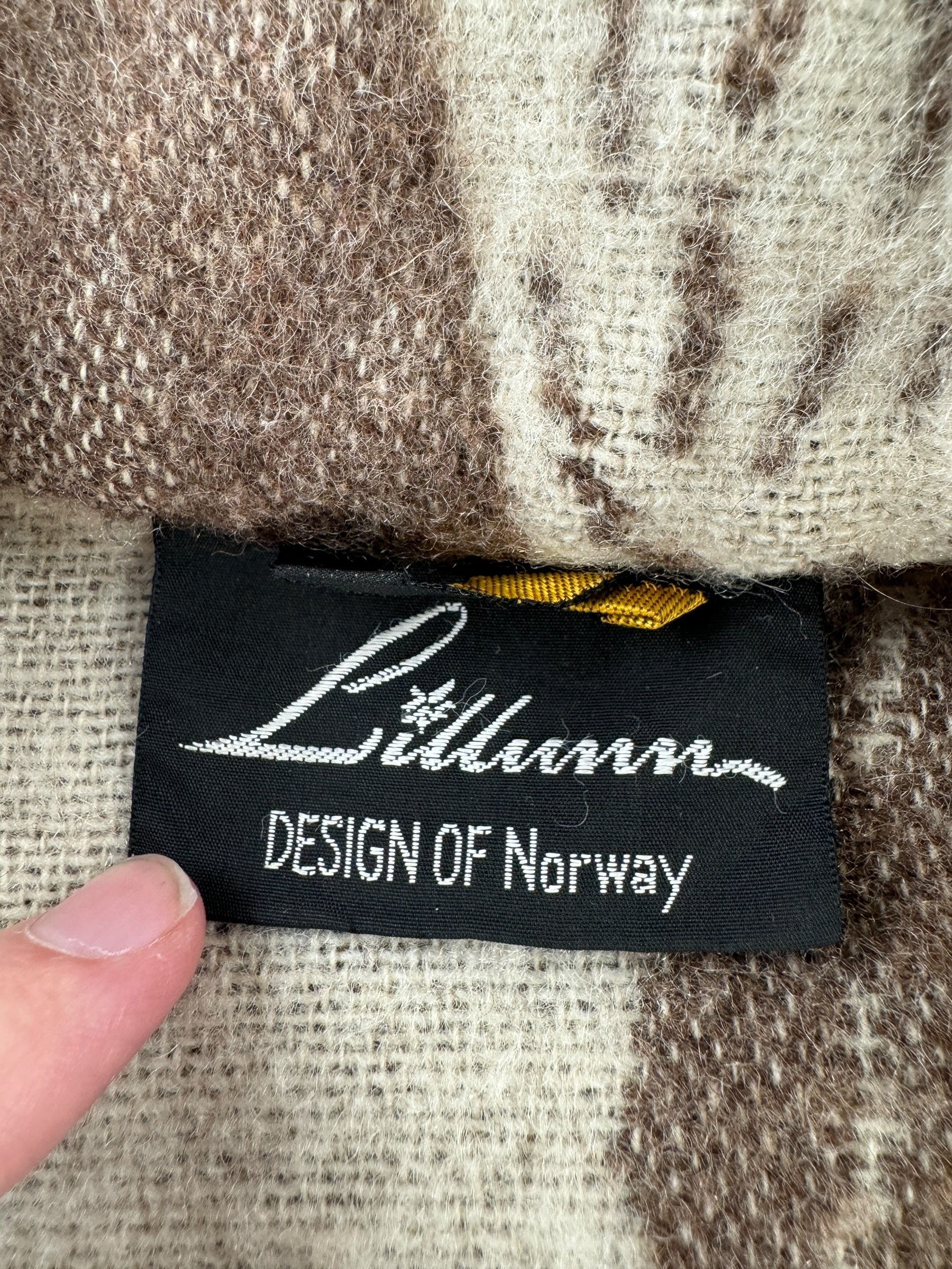 Label on Vintage Lillunn of Norway Wool Gull Jacket SZ M