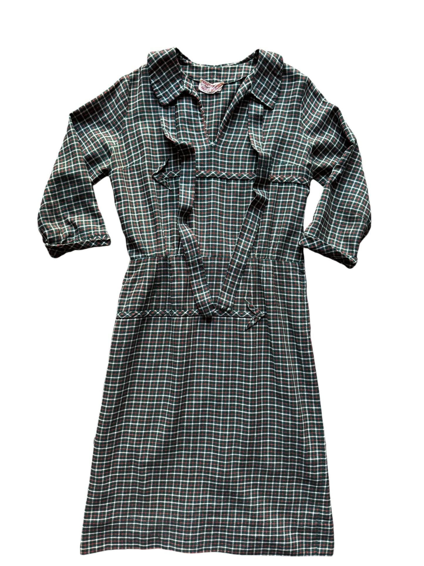 Front flat lay 1940s Plaid Viyella Wool Dress S-M