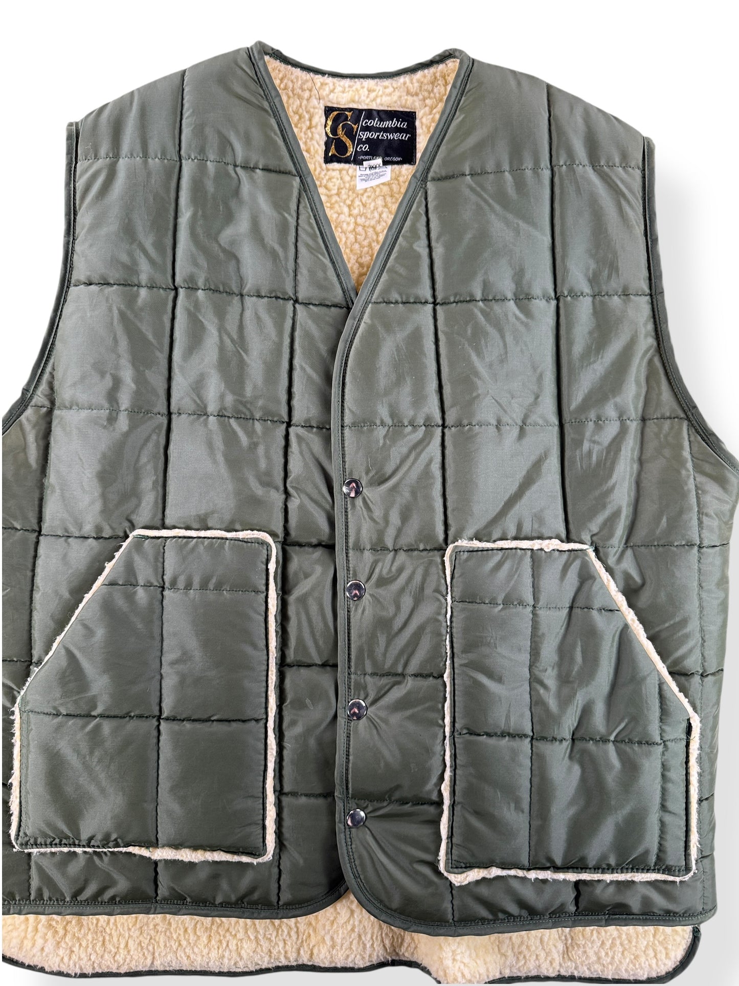 Front Close Up of Vintage Columbia Sportswear Sherpa Vest SZ 3XL (Fits XL)