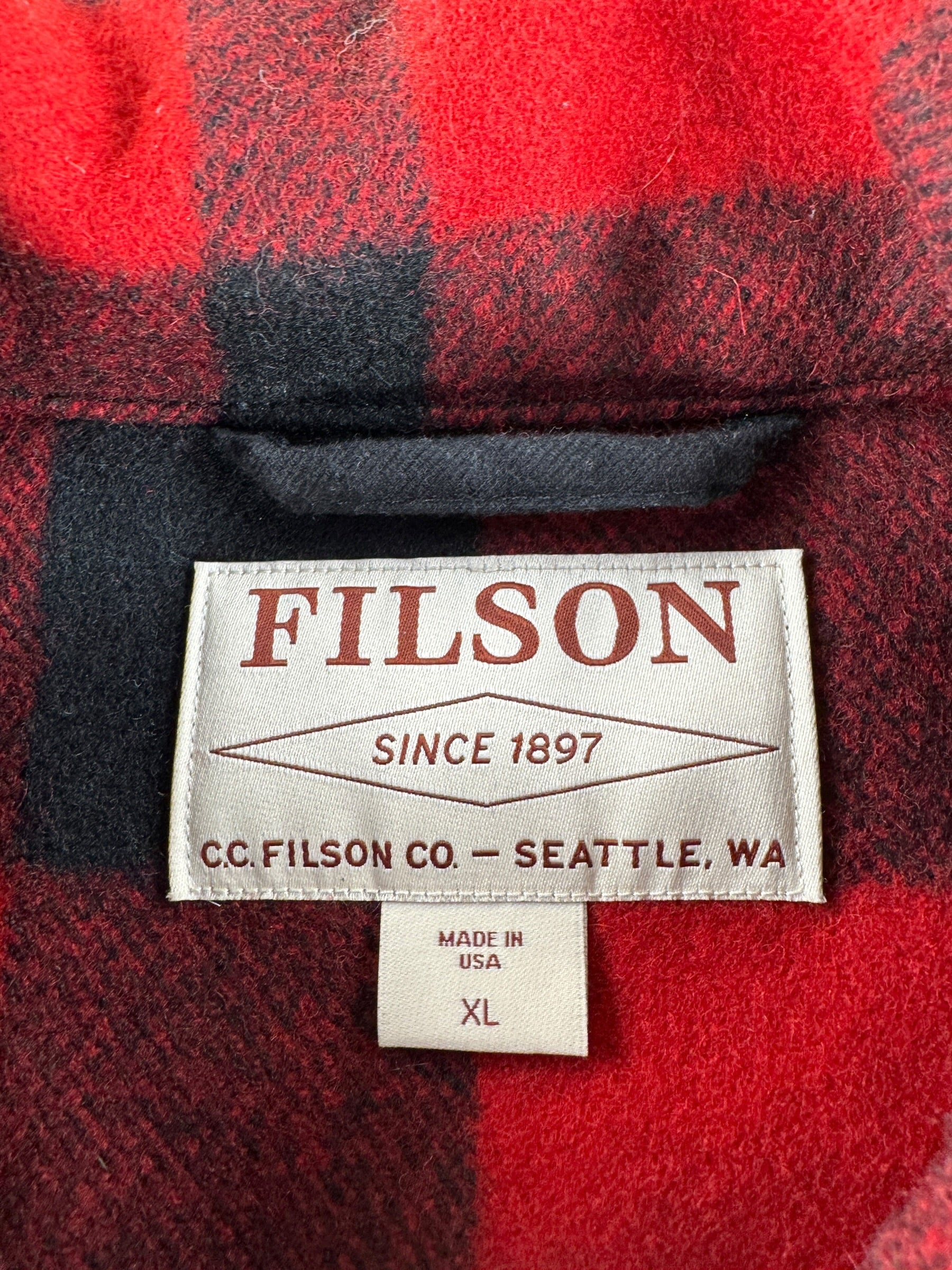 Label on Filson Red Black Mackinaw Wool Cruiser SZ XL