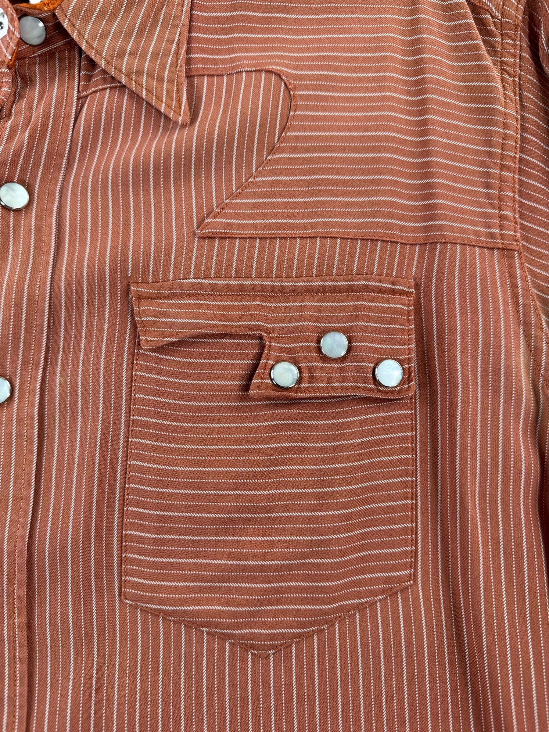 Pocket Design on Vintage Panhandle Slim Gabardine Striped Pearl Snap SZ M