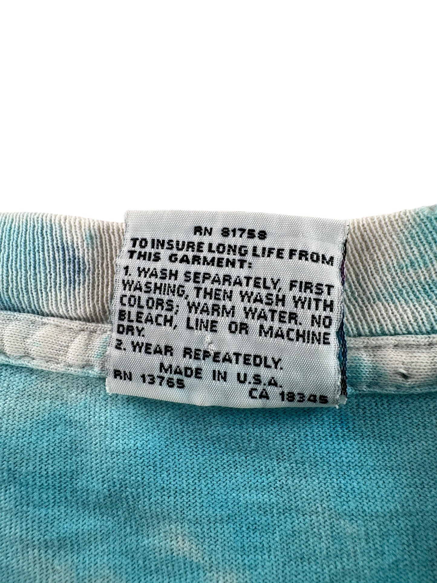 Label on Vintage Grateful Dead Snowboarding Bear Long Sleeve Tee SZ L