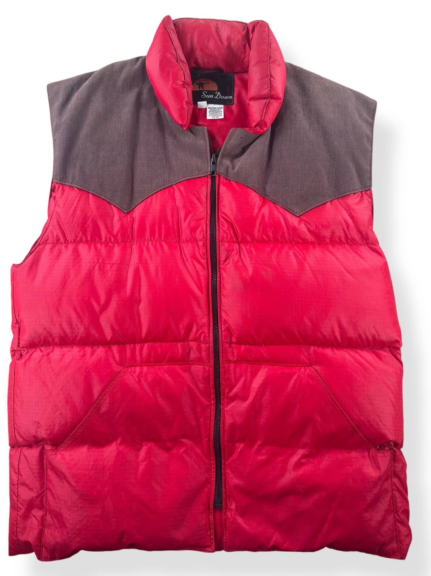 Front Close Up of Vintage Sun Down Vest SZ S