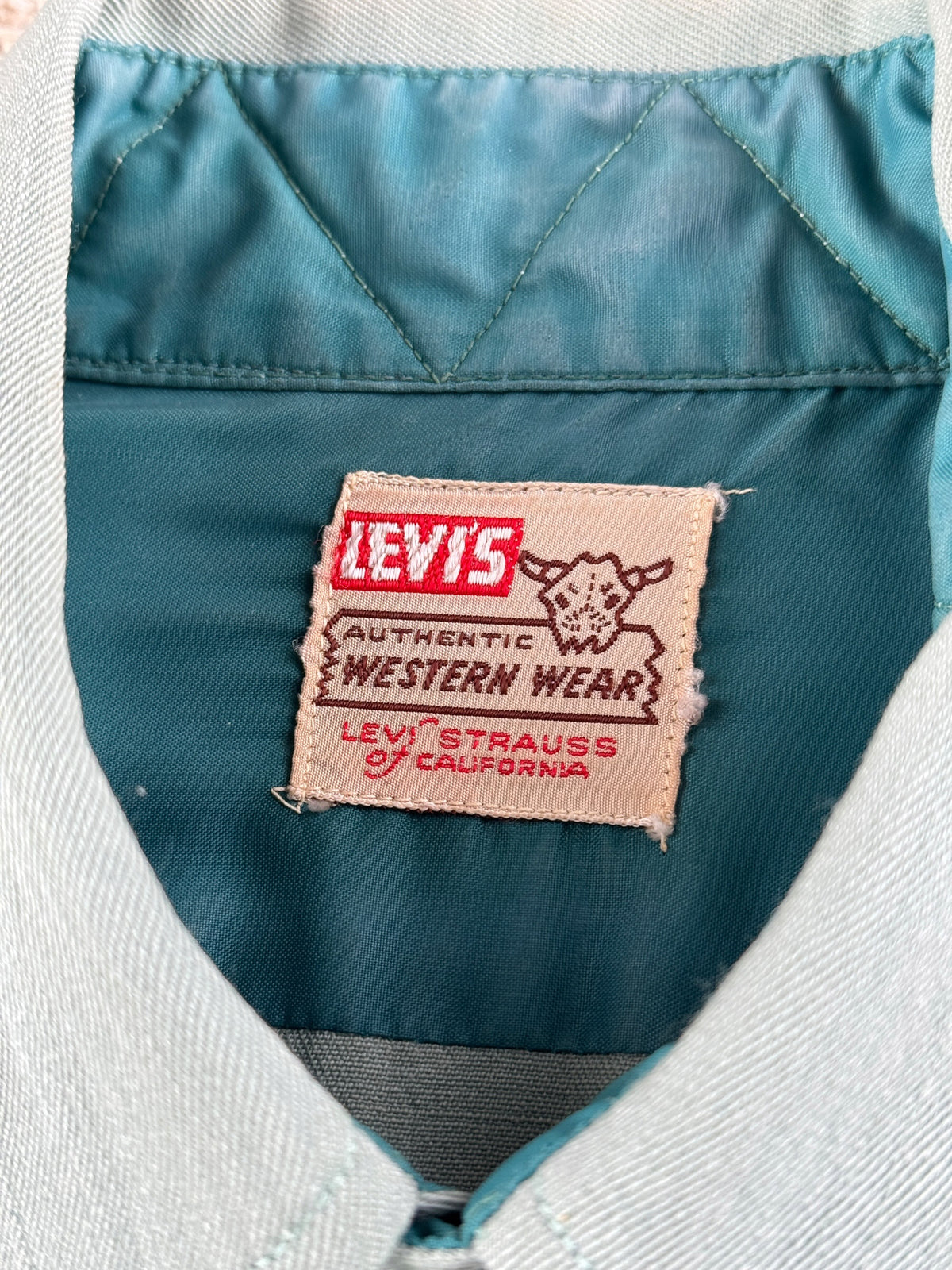 Short horn tag on Vintage Green Levi's Short Horn Gabardine Shirt SZ S 