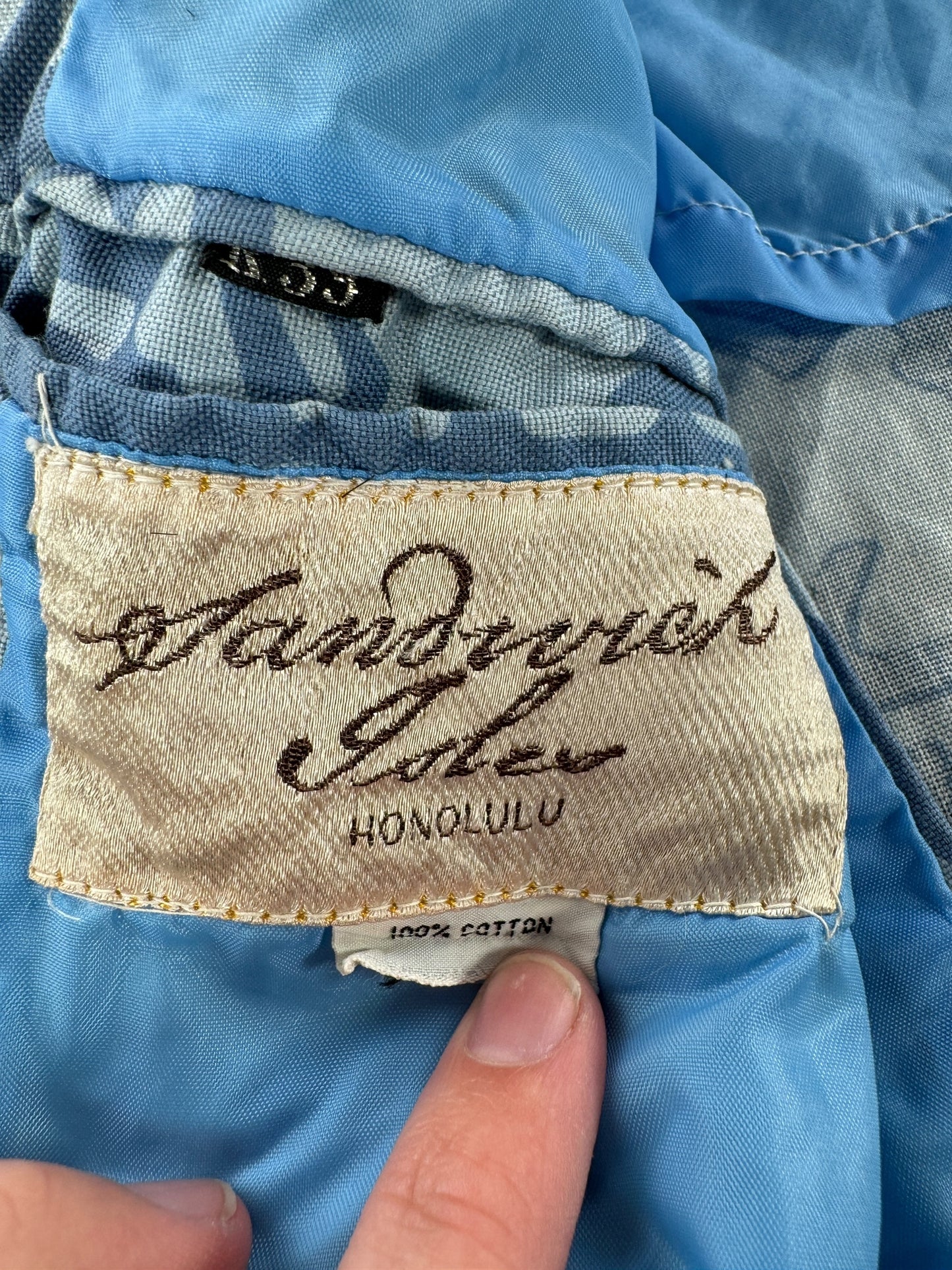 Label on Vintage Light Blue Sandwich Isles Jacket SZ 39 AS IS