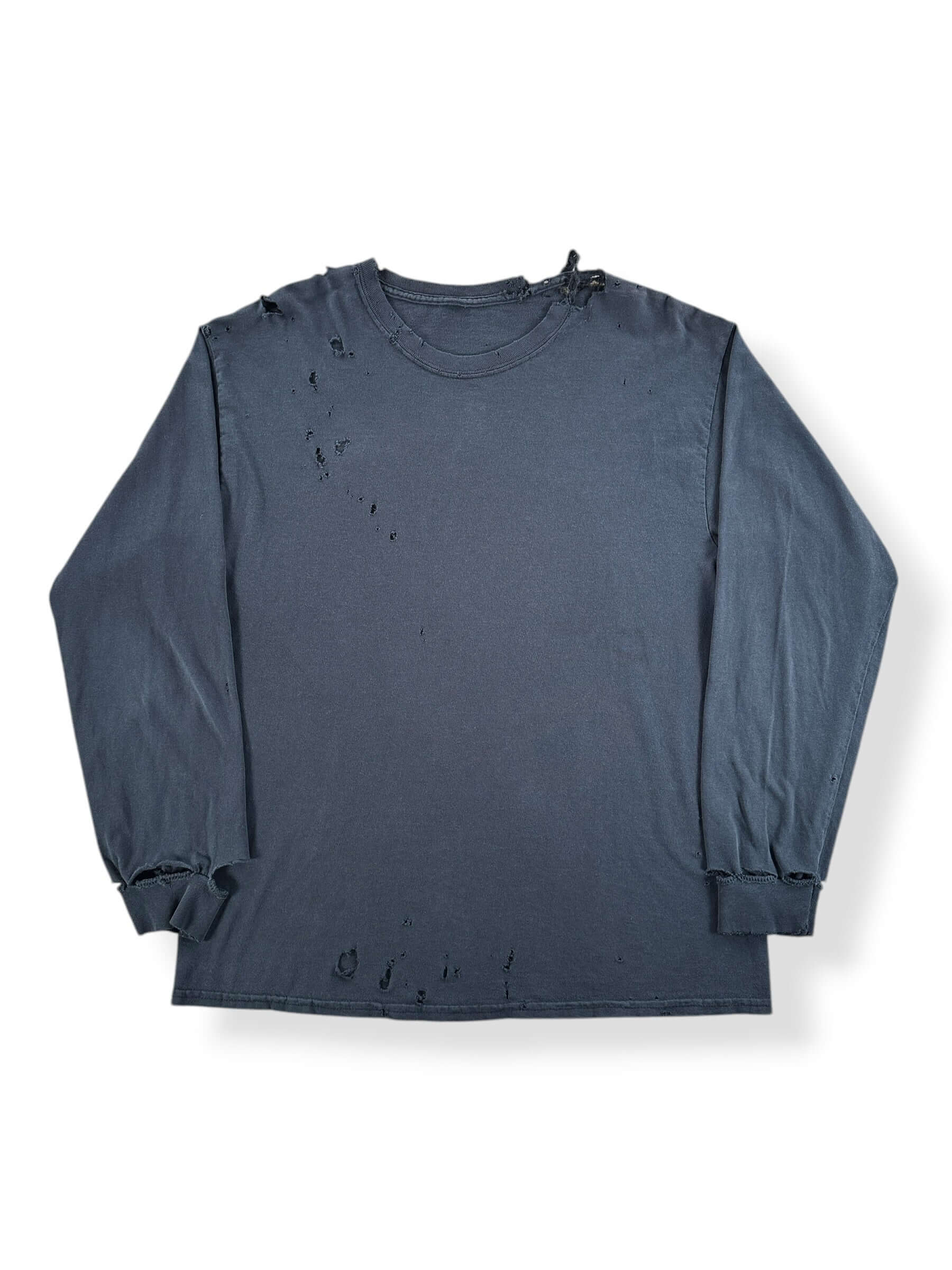 Front of Vintage Black Longsleeve Thrashed Blank Tee SZ L