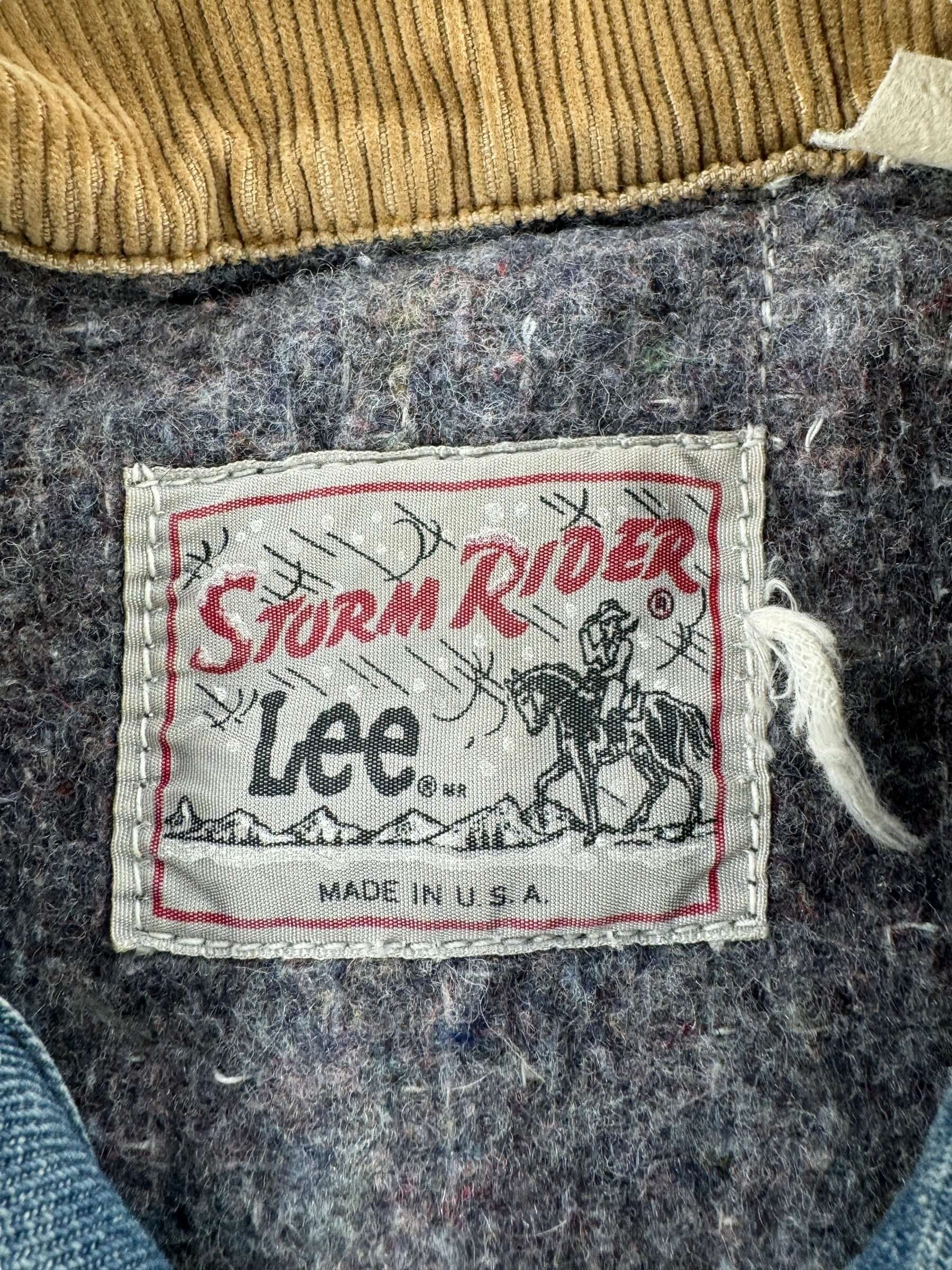 Label on Vintage 80s Era Mickey Mouse Crewneck SZ L