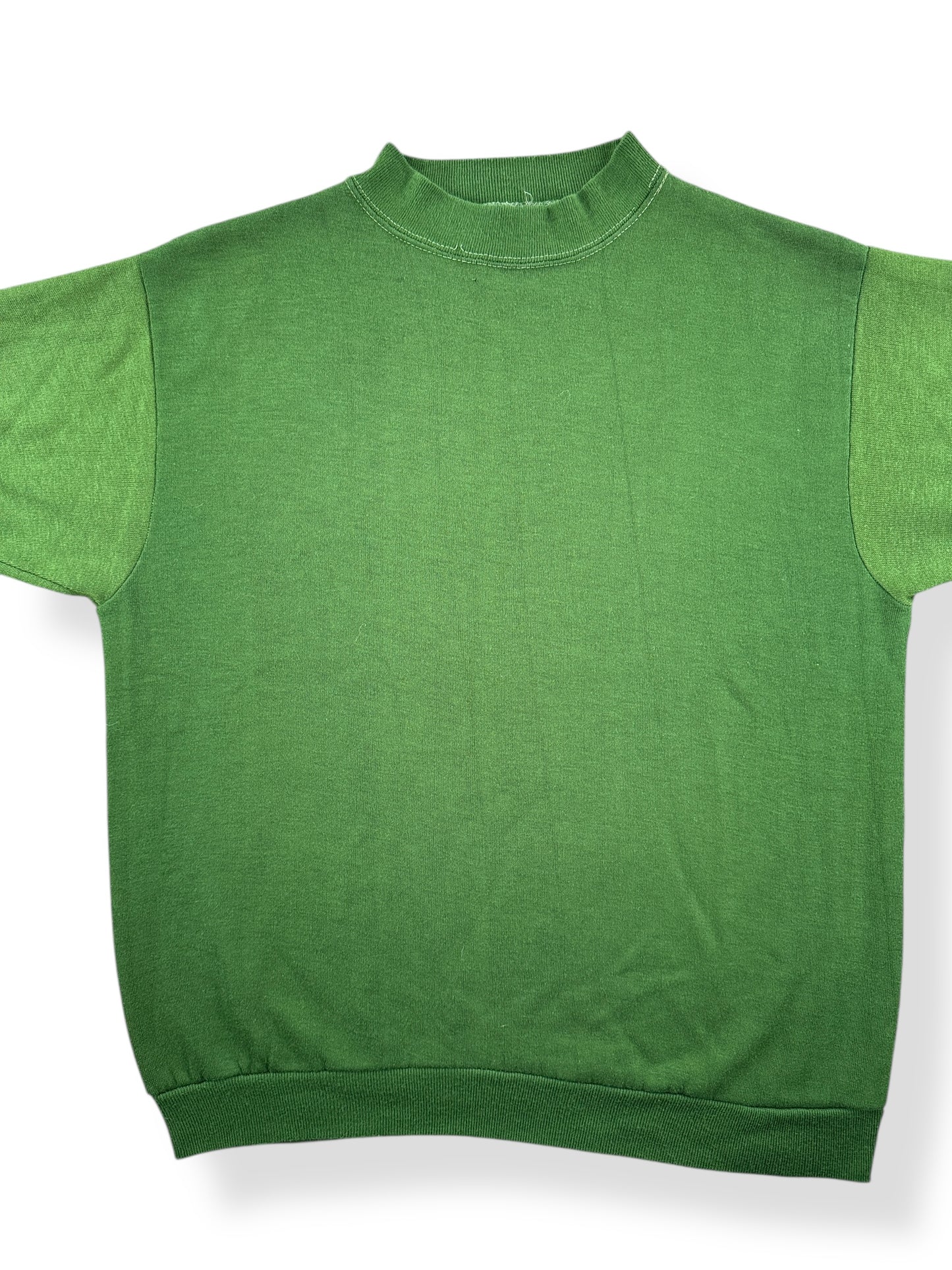 Front Close Up of Vintage Short Sleeve Green Crewneck SZ M
