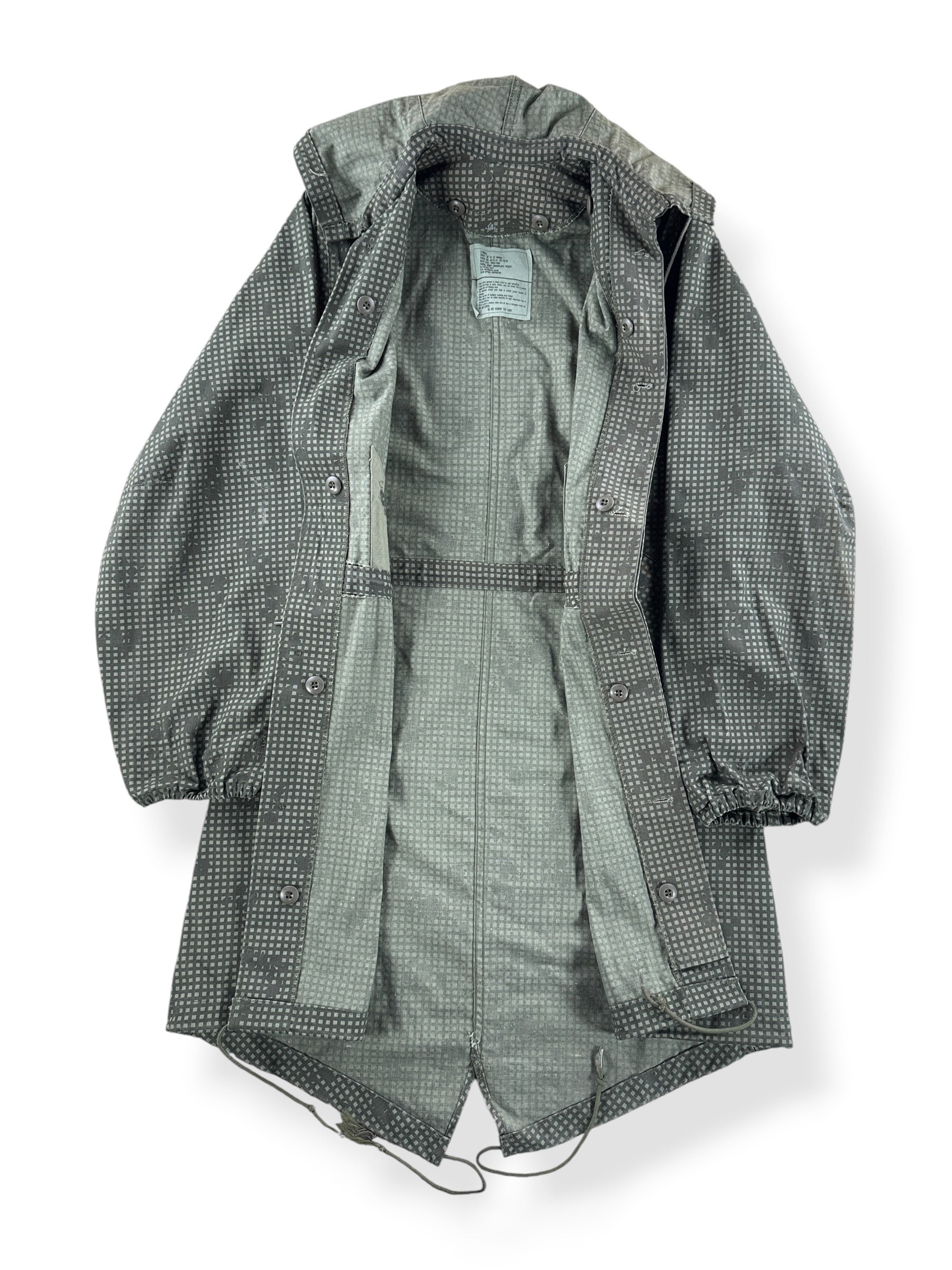 Inside of Vintage Military Night Camo Fishtail Parka SZ XS