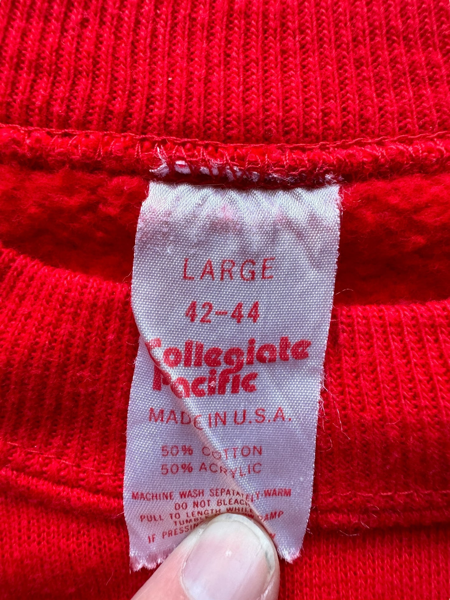 Tag on Vintage Boris & Natasha Get Moose & Squirrel Red Crewneck SZ L