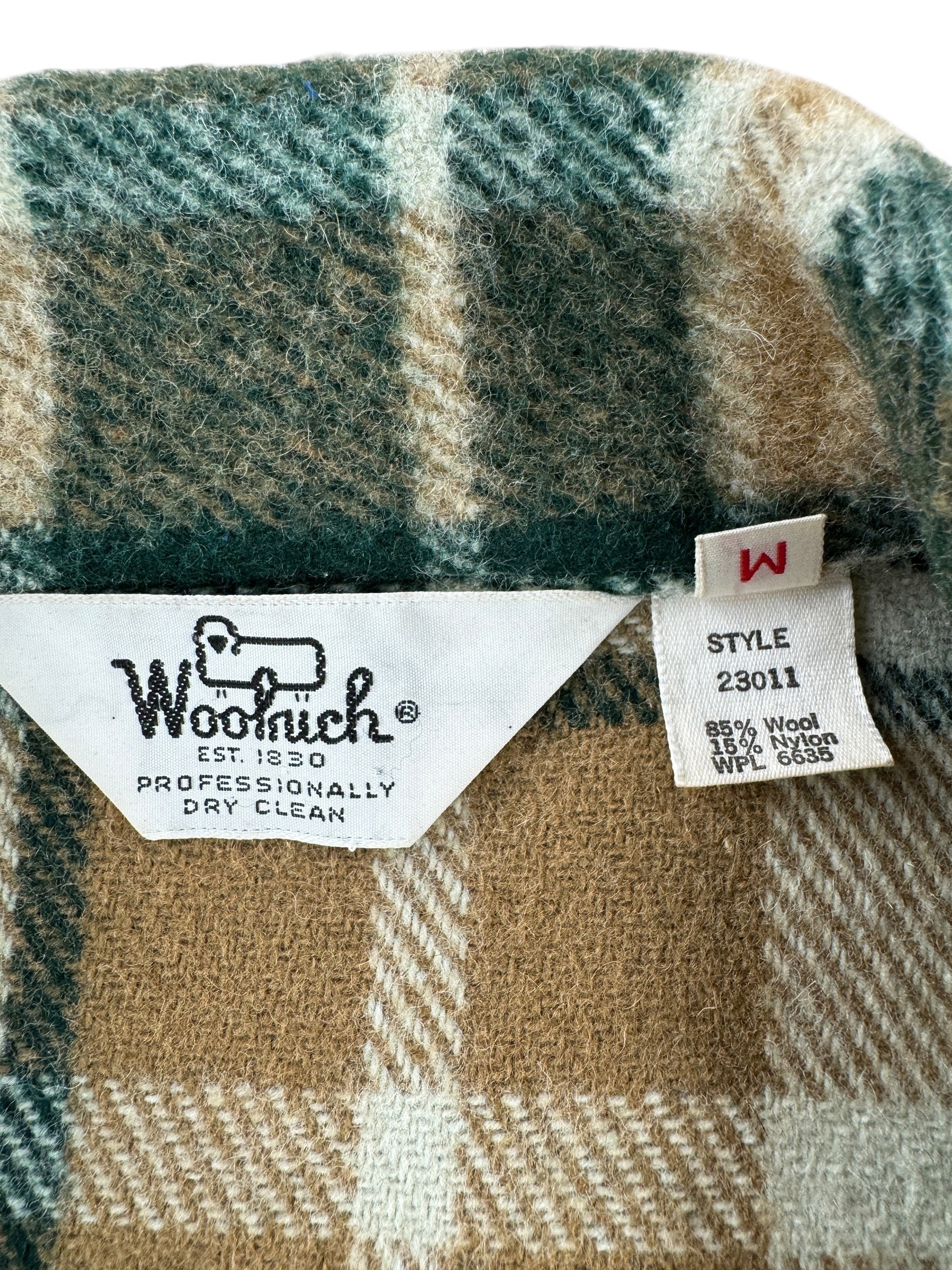 Tag on Vintage Woolrich Green & Beige Plaid Jacket SZ M