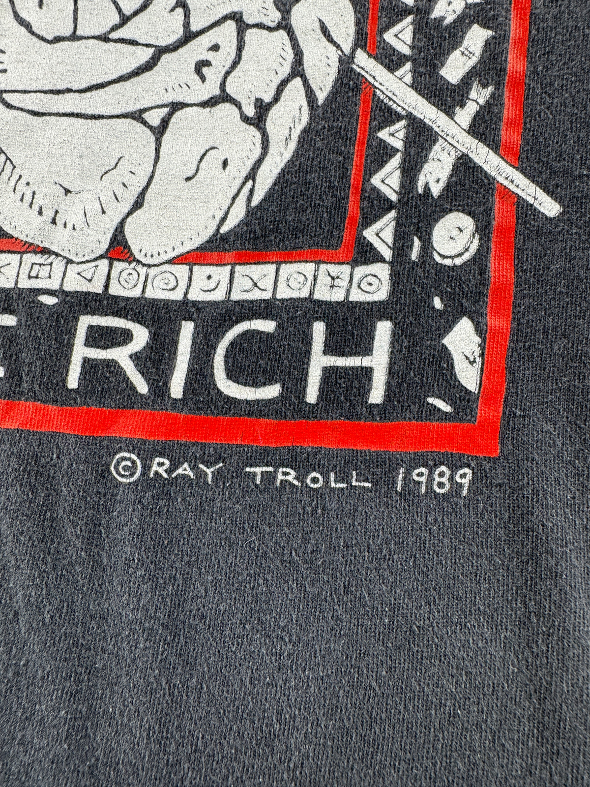 Signature of Vintage 89’ Ray Troll Fish Hard Die Rich Tee SZ L