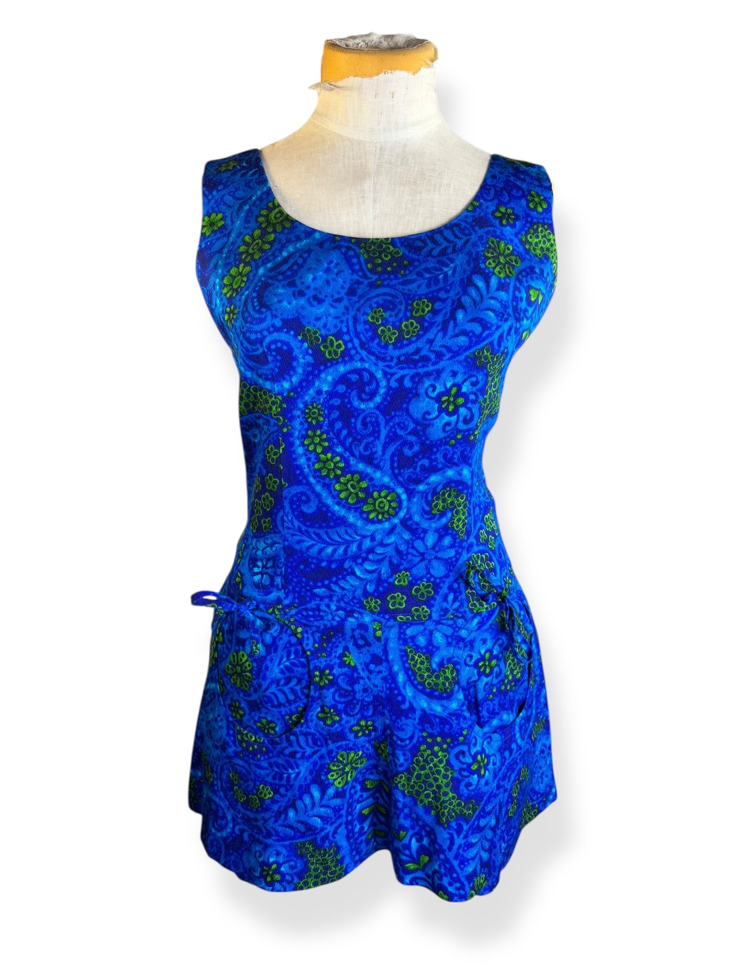 Front view of 1960s Hawaii Nei Play Set L