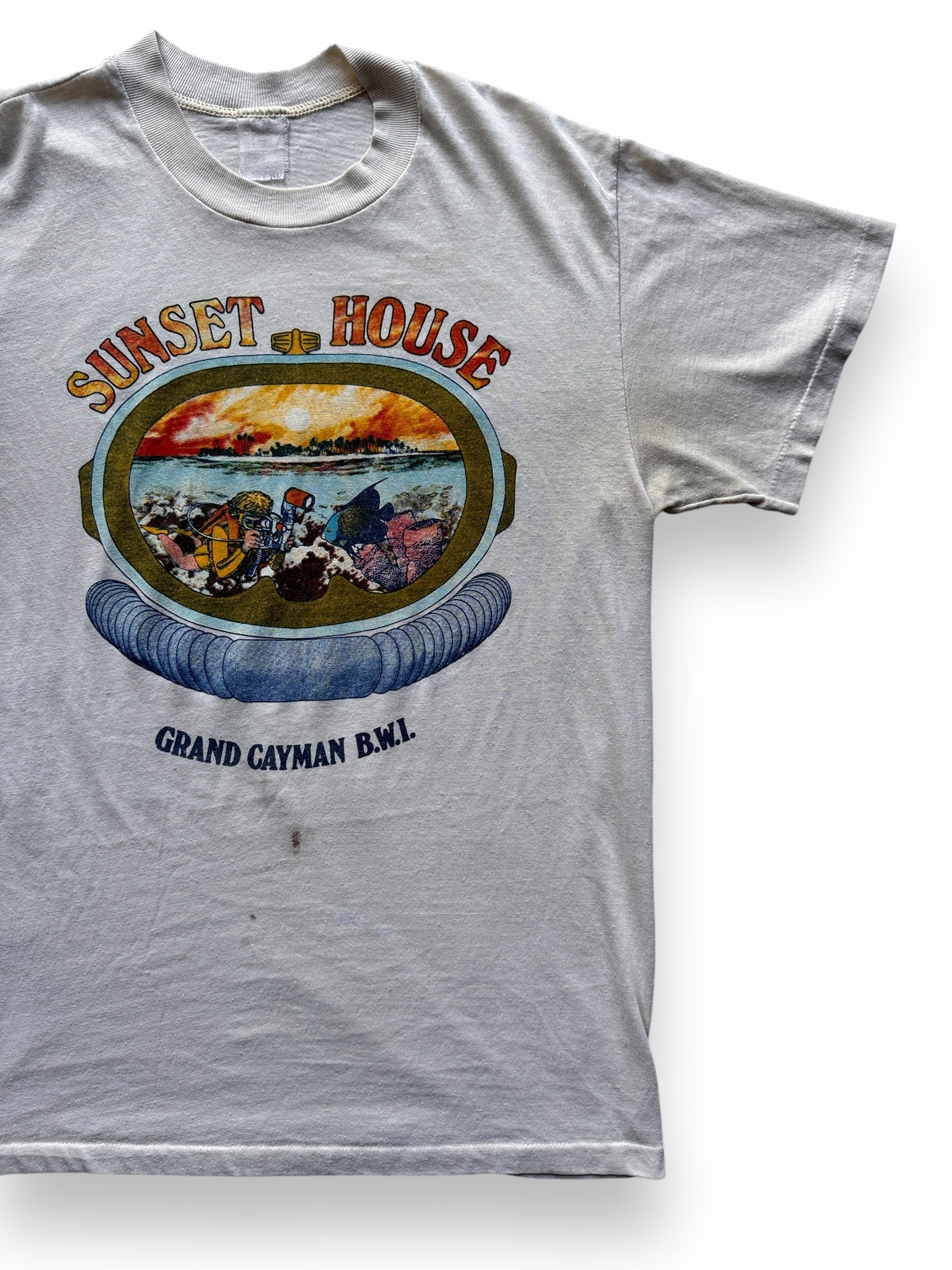 front left of Vintage Sunset House Diving Tee SZ M