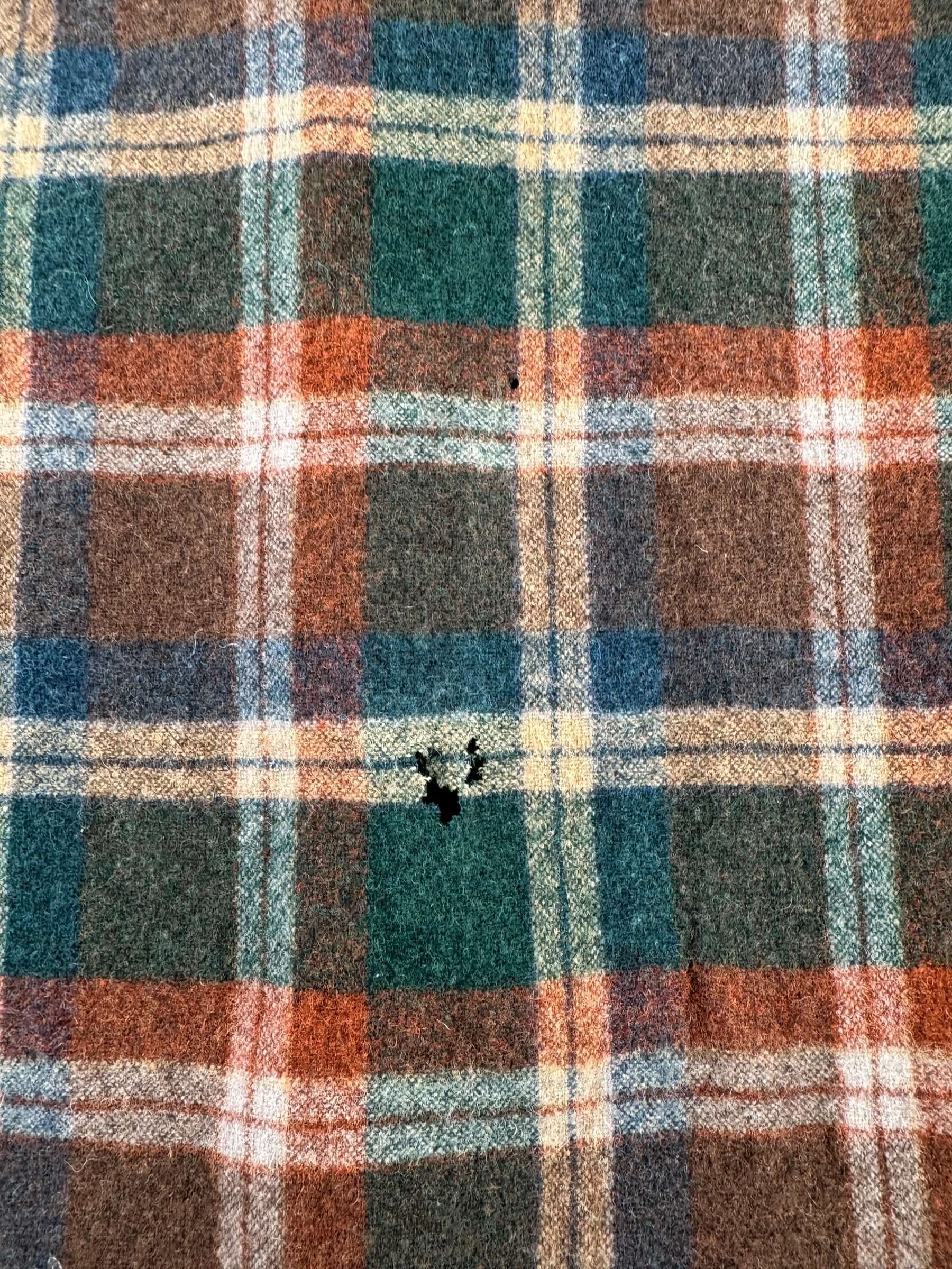 Hole on Vintage Pendleton Flannel SZ S AS IS