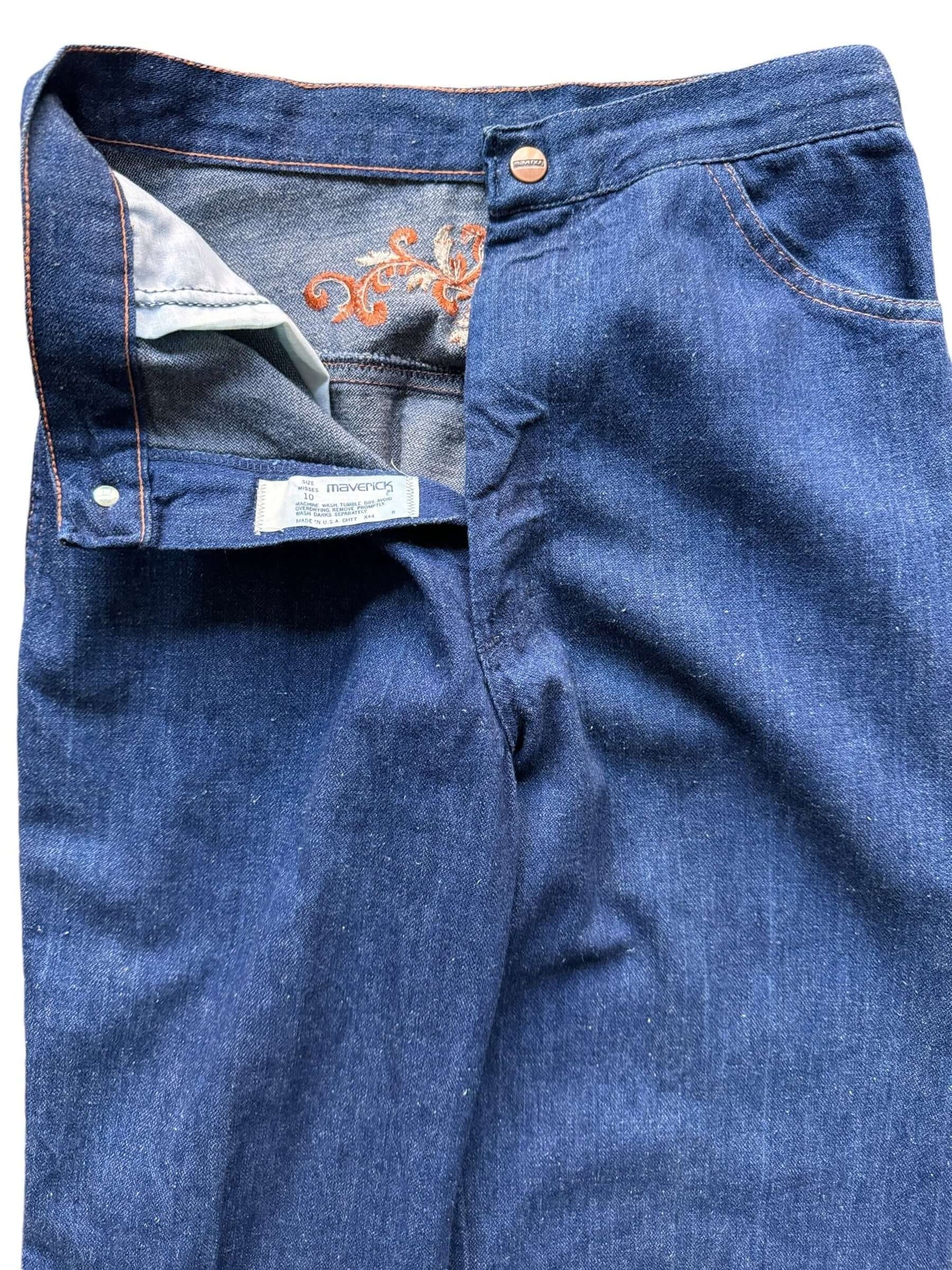 Tag view of Vintage Deadstock Lady Maverick Jeans W26