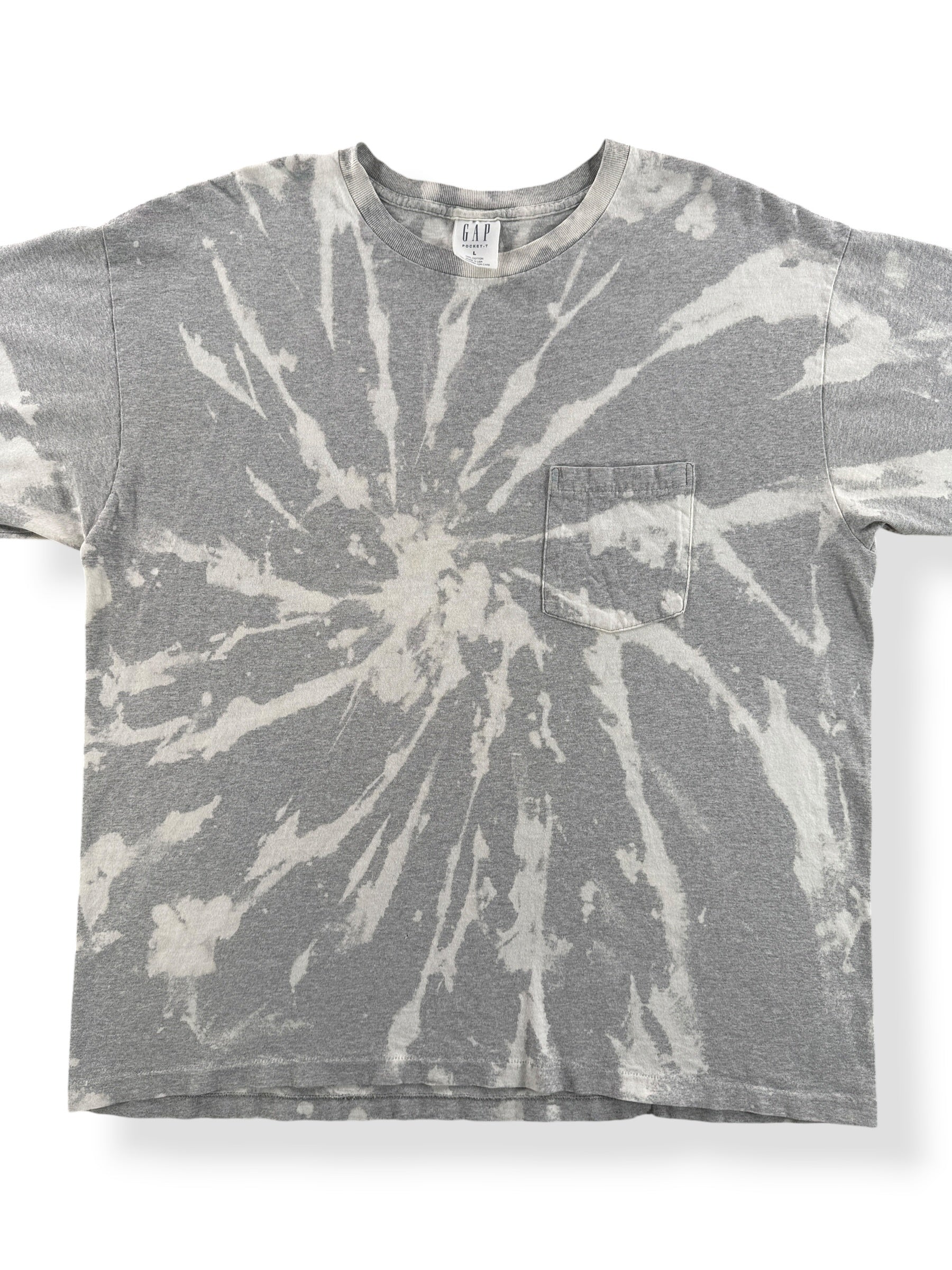 Front Close Up of Vintage Gap Tie Dyed Pocket Tee SZ L