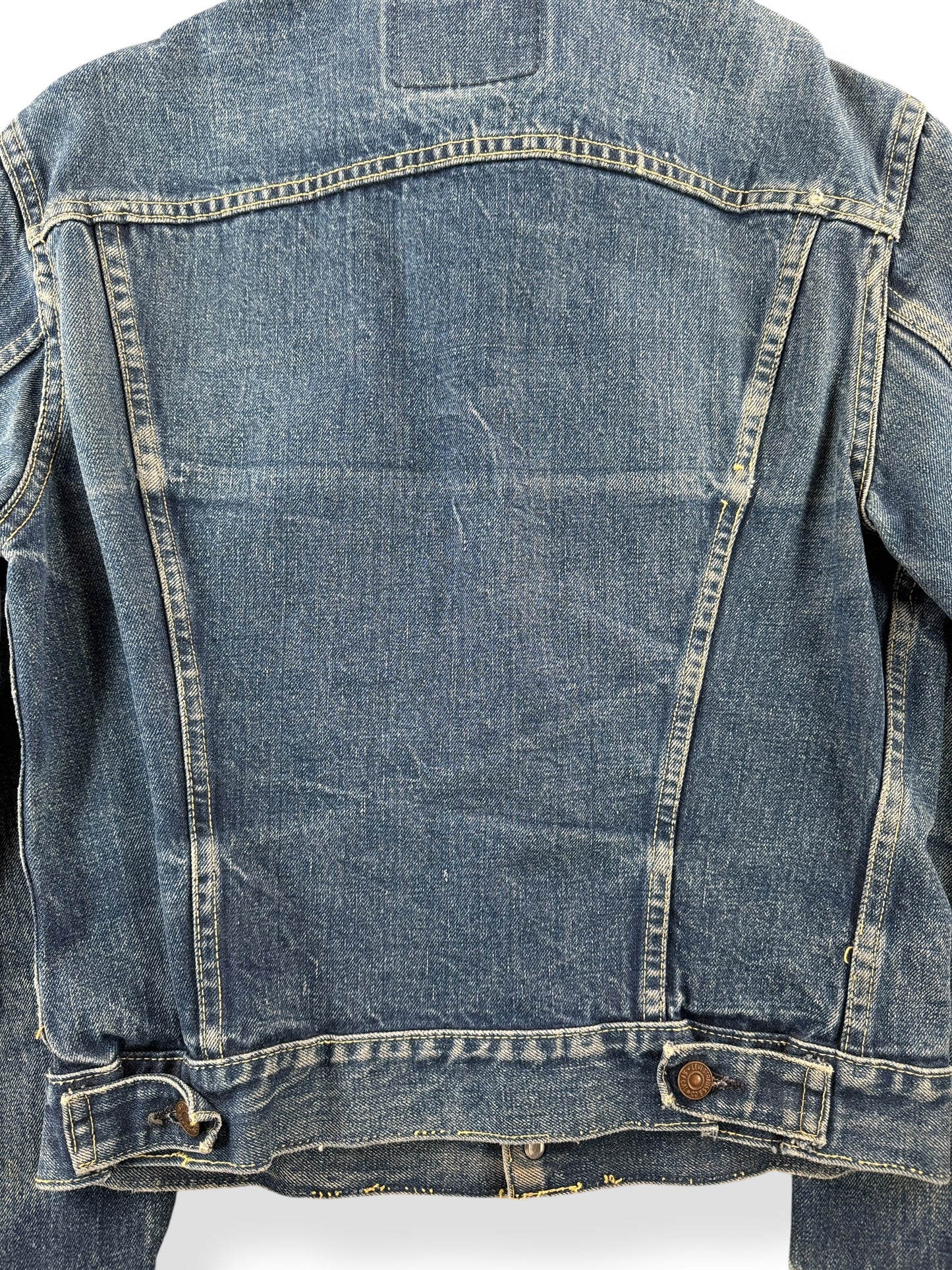 Fading on Vintage 1960s Era Levis Big E 557 Trucker Jacket SZ 40