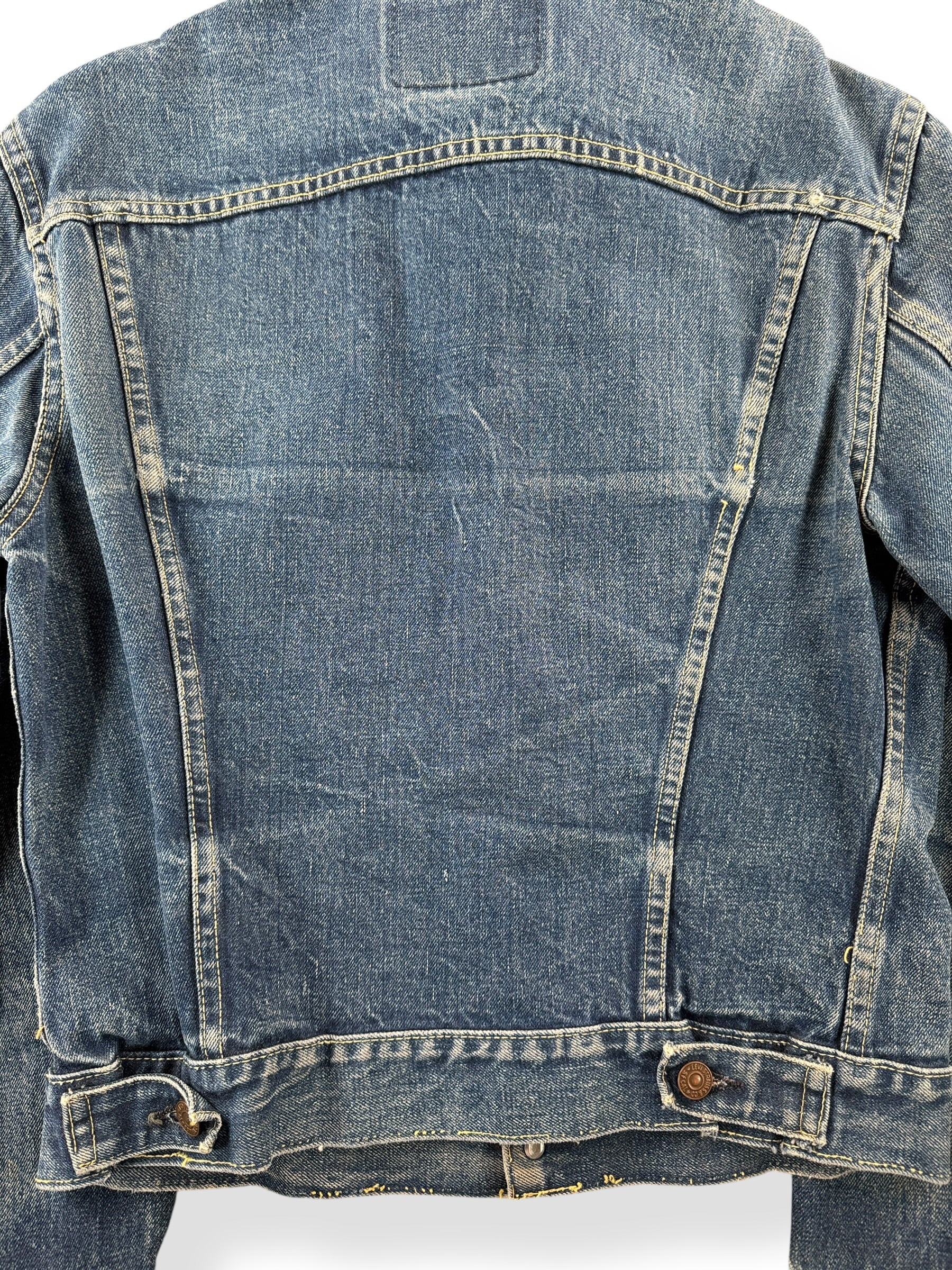 Fading on Vintage 1960s Era Levis Big E 557 Trucker Jacket SZ 40