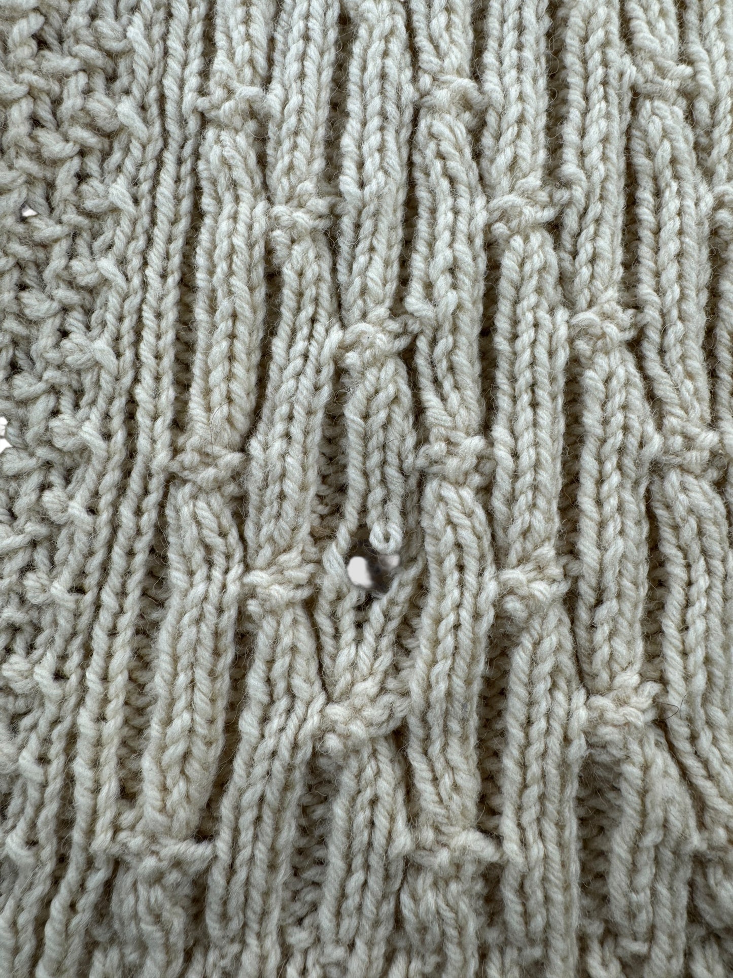 Hole on Vintage Irish Fishermen Sweater SZ M