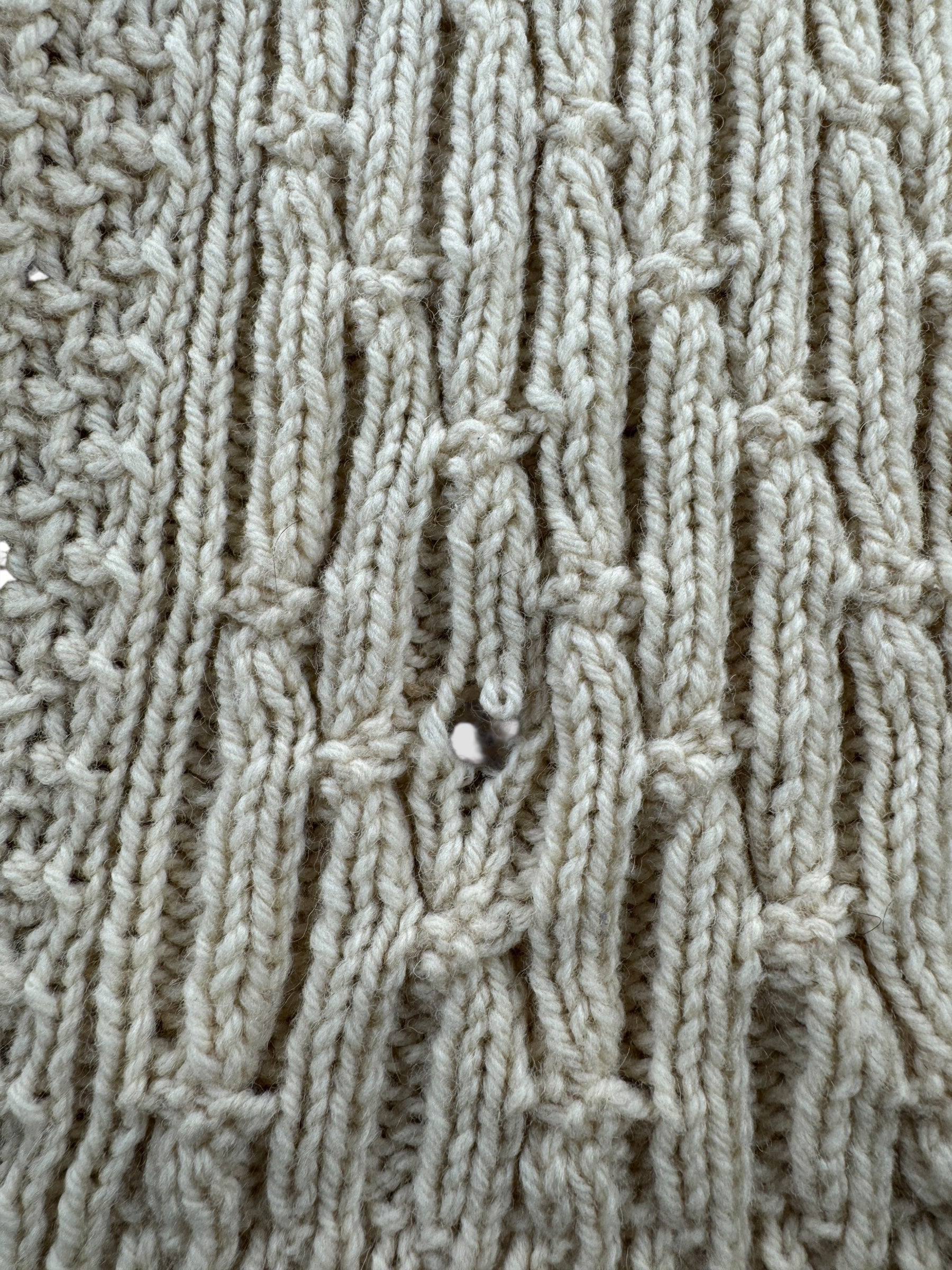 Hole on Vintage Irish Fishermen Sweater SZ M