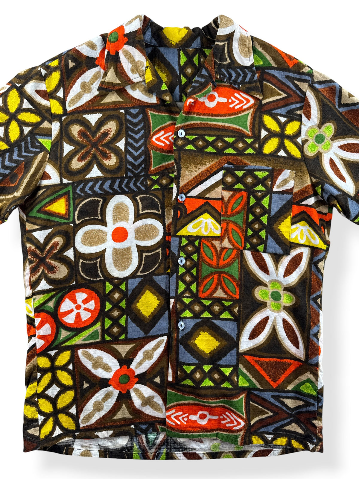 Close-up of Vintage Floral Barkcloth Aloha Shirt SZ M