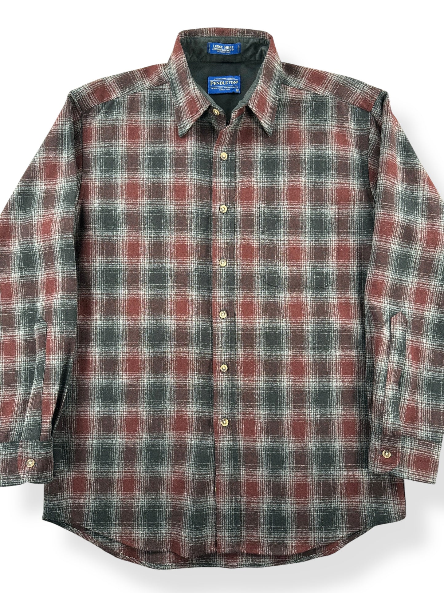 Front Close Up of Vintage Pendleton Lodge Shirt SZ M
