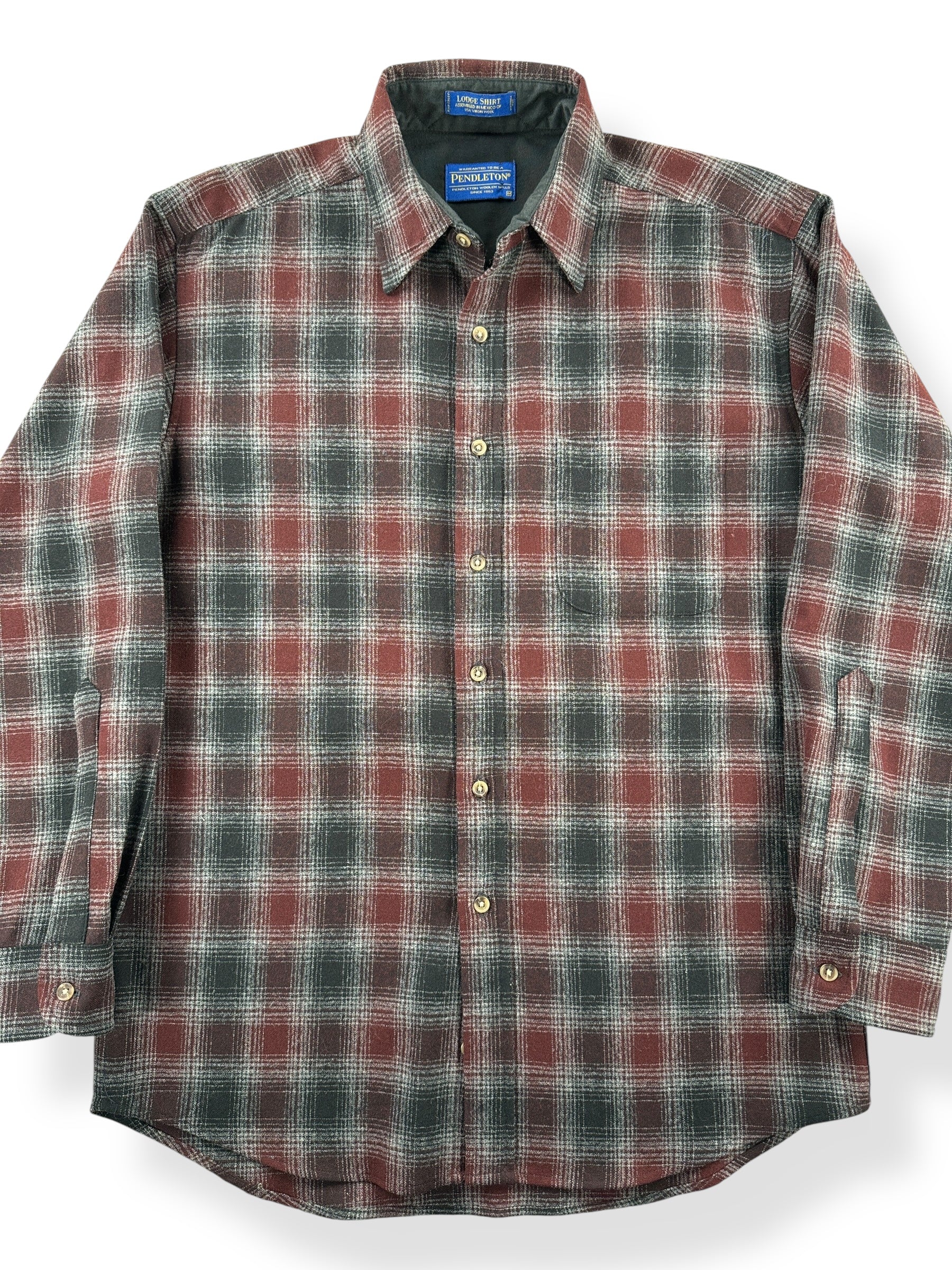Front Close Up of Vintage Pendleton Lodge Shirt SZ M