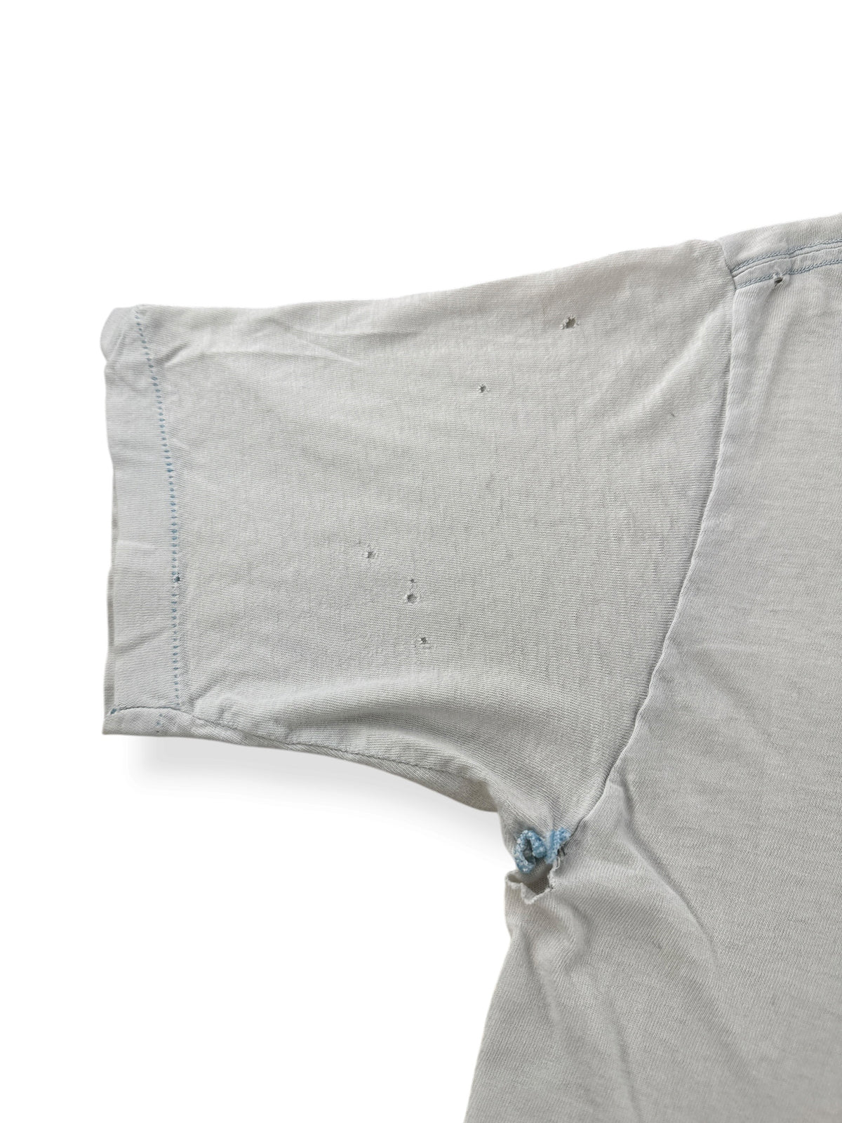 Holes on back of Vintage Thrashed Lowell's Pike Place Tee SZ L (Fits M)
