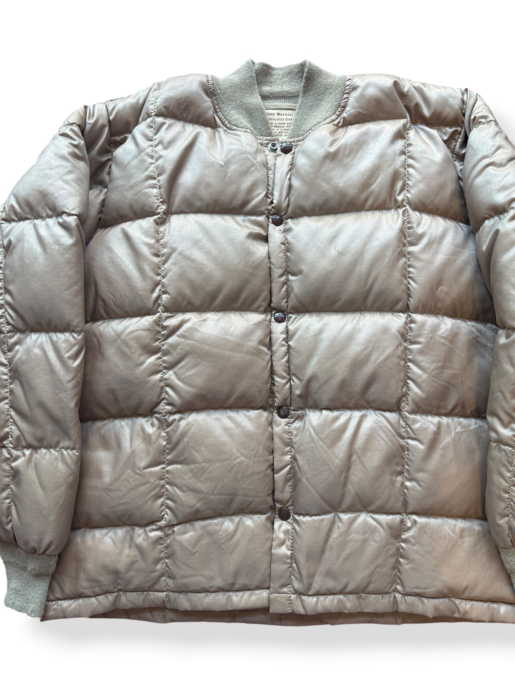 Front Close Up of Vintage 60s Down Set SZ L