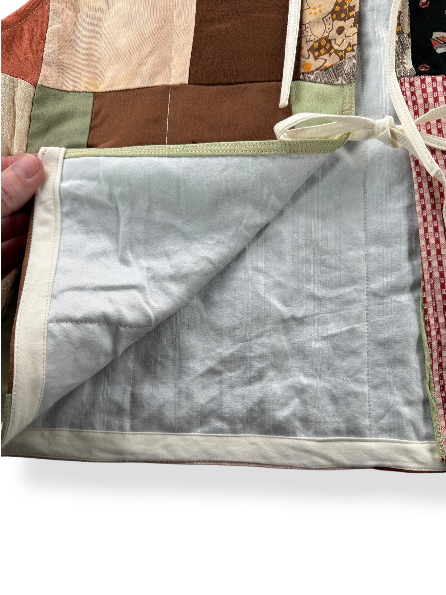Inner Lining on Archive Craft X Barn Owl Vintage Quilt Tie Tank SZ S