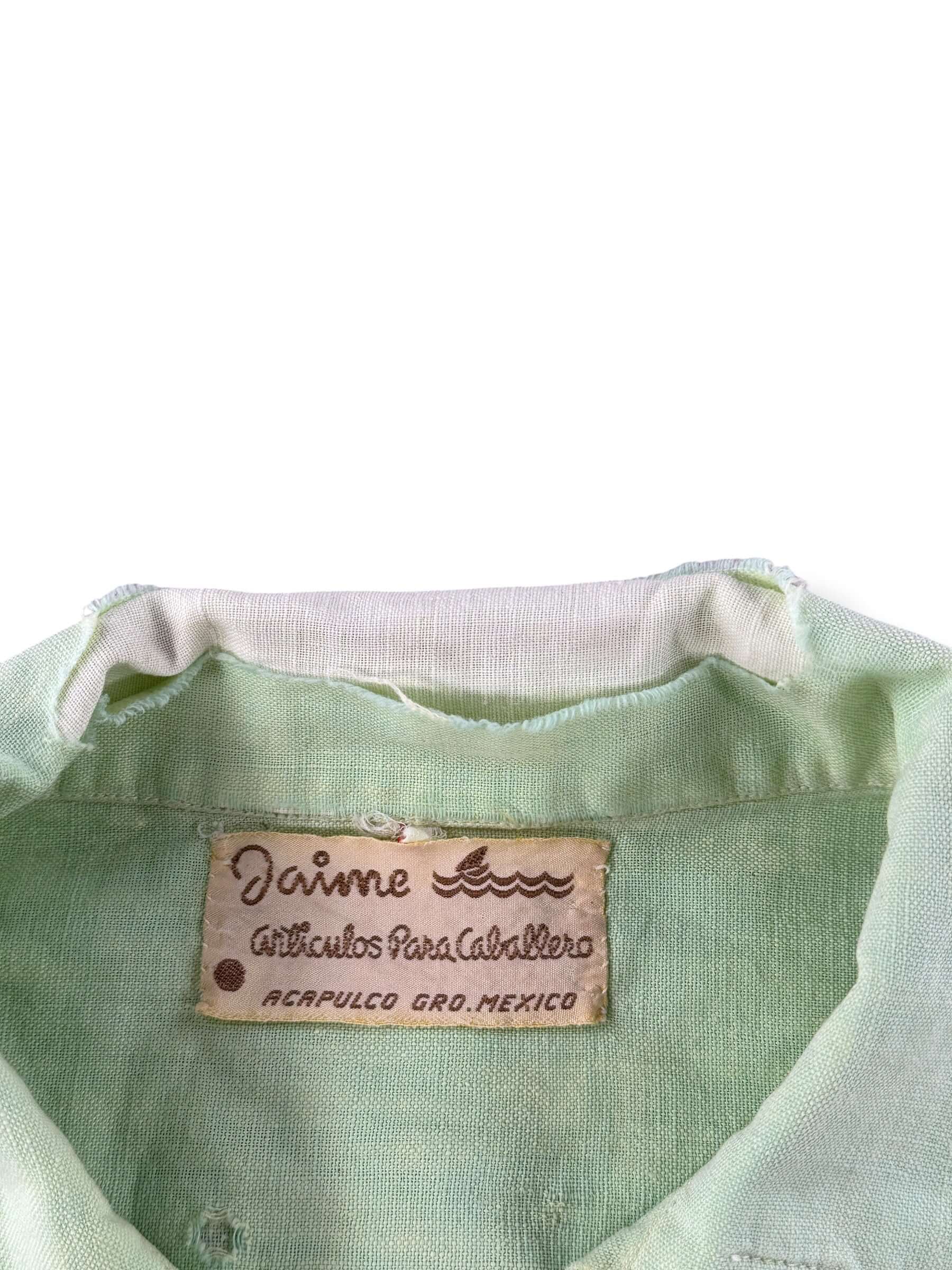 Wear on collar on Vintage 50s Jaime Lime Green Popover Shirt SZ L - AS IS
