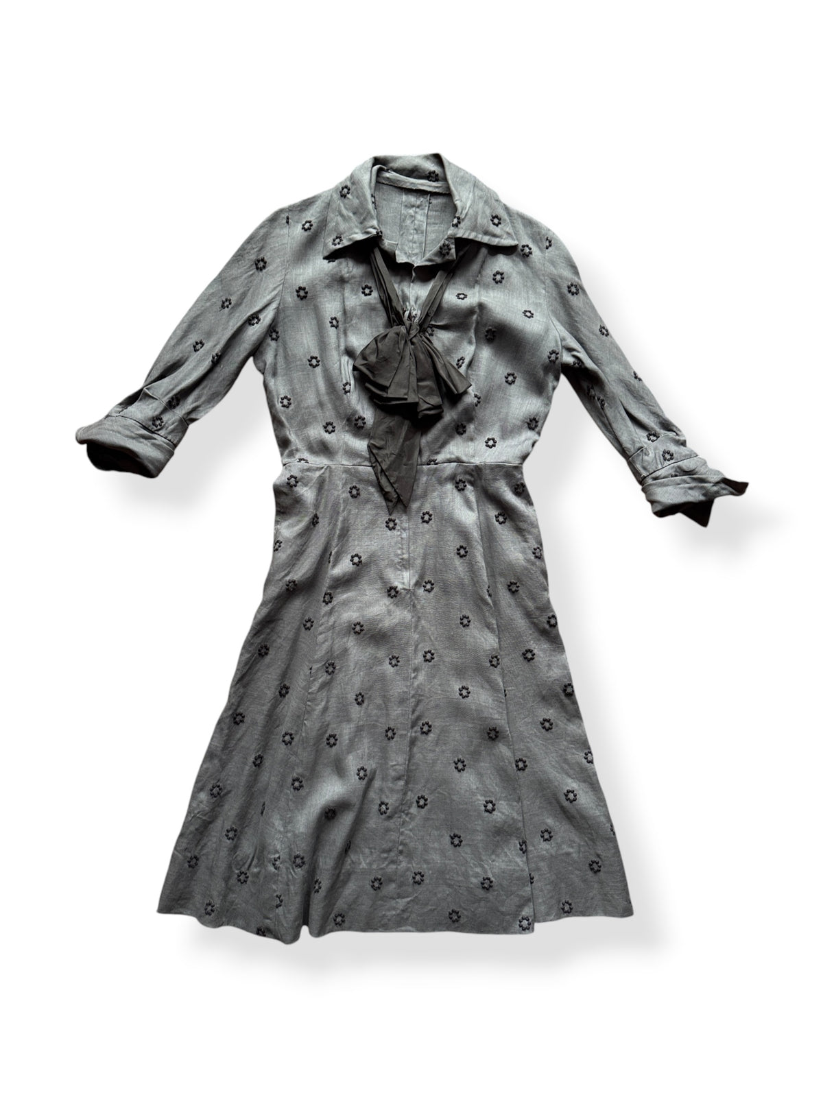 Front of Vintage 1940s Grey Embroidered Dress SZ L