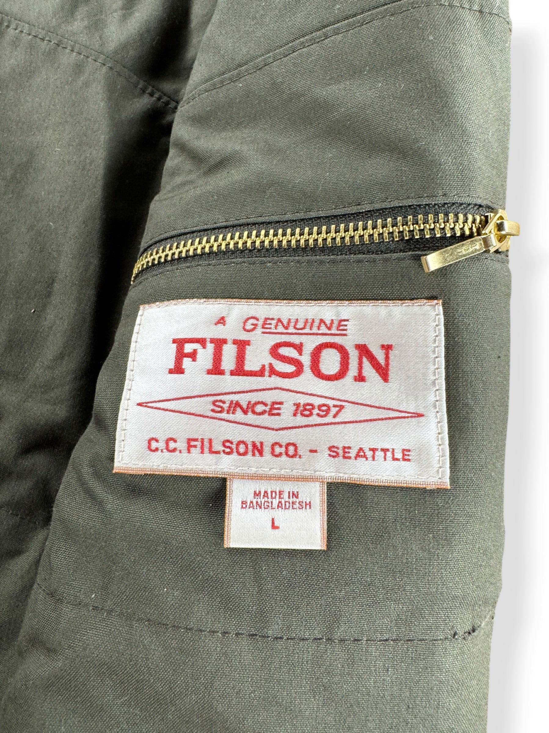Label on Filson Lined Tin Cloth Field Jacket SZ L