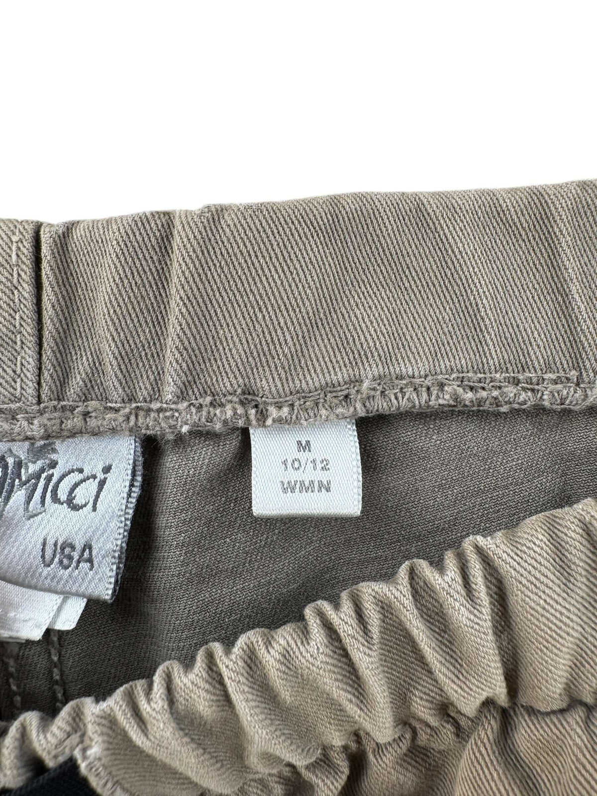 Size tag on Vintage Gramicci Shorts SZ M