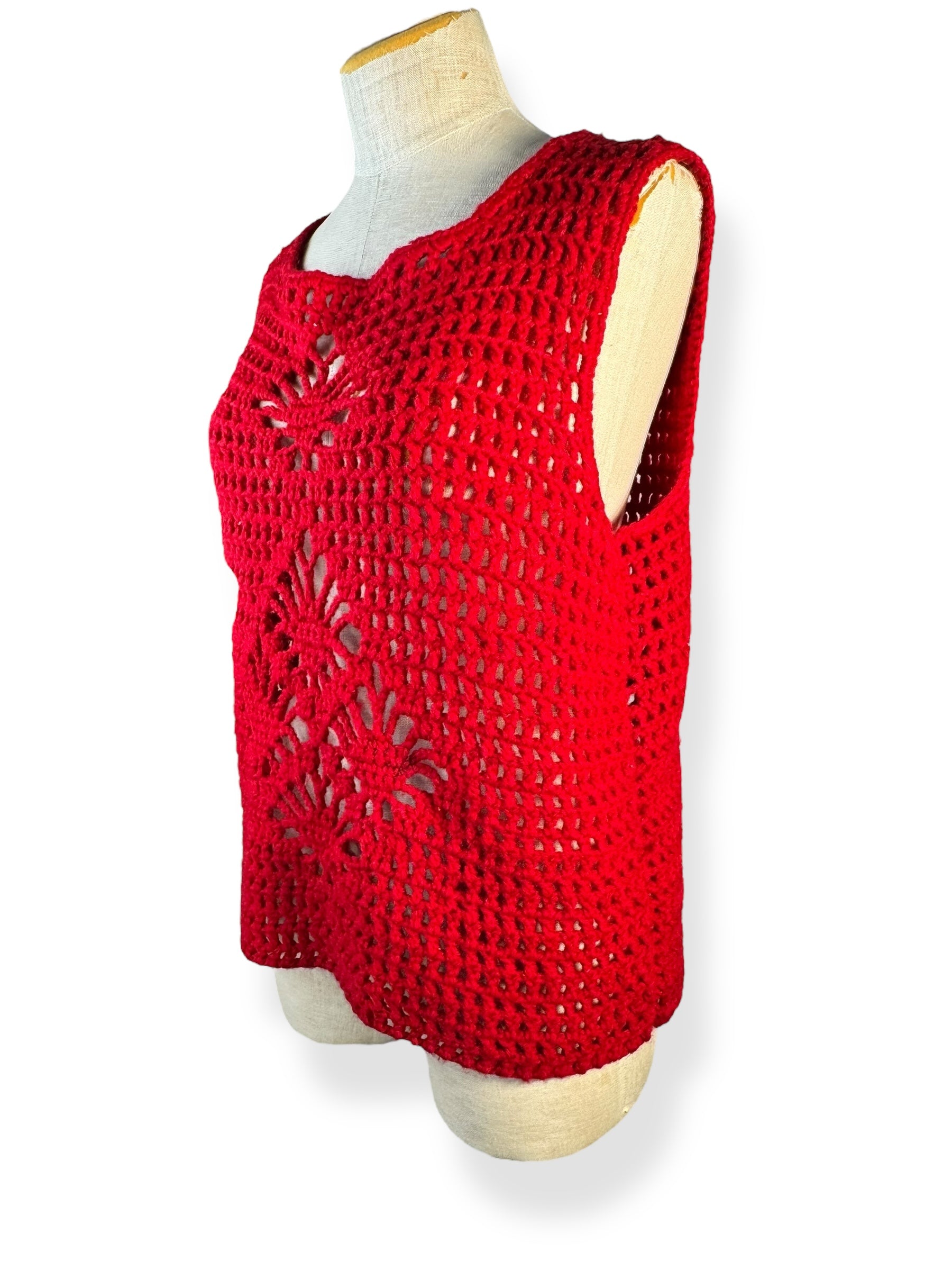 Side view of 1960s Red Crochet Top M