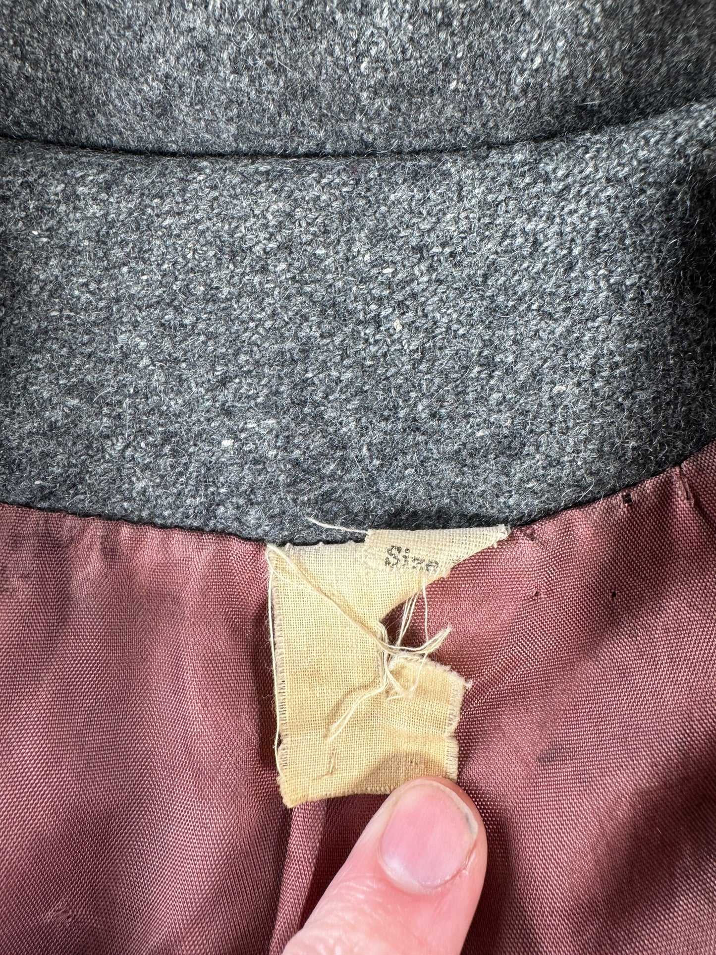 Label on Vintage 70s Grey Coat with Red Details SZ M