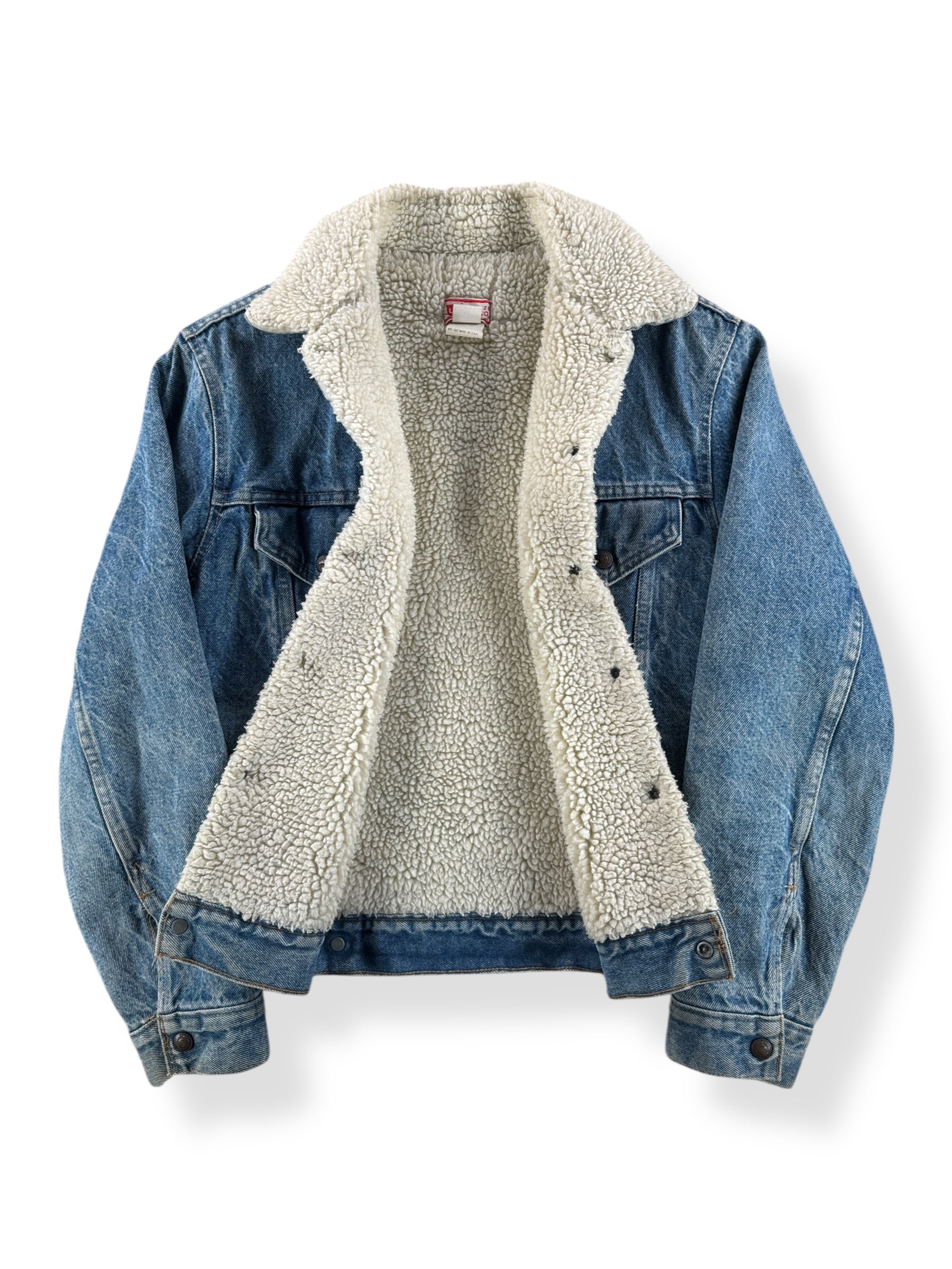 Inside of Vintage Levi's Sherpa Lined Denim Trucker Jacket SZ 40
